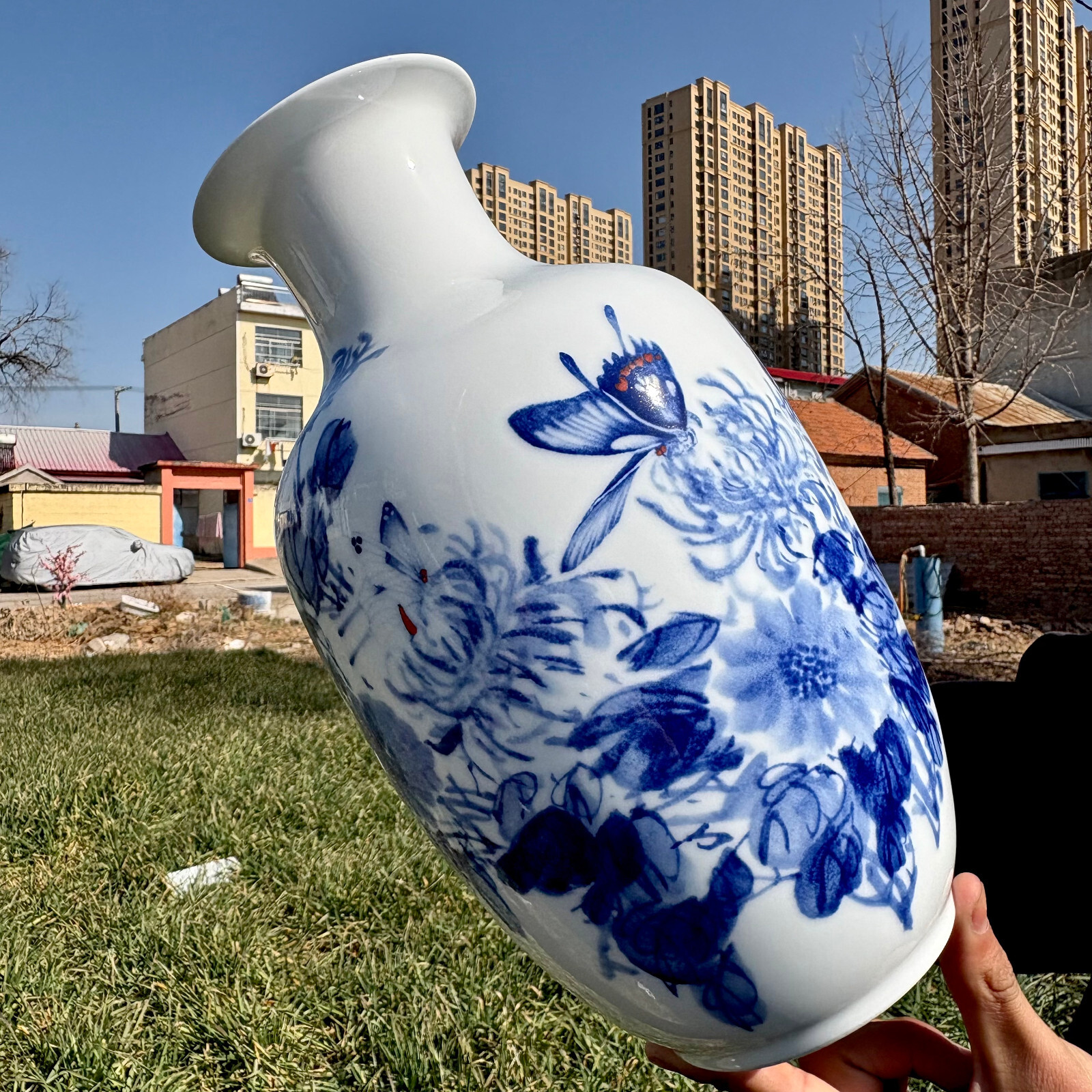 1.4LB Classic landscape painting poetic ceramic vase from Jingdezhen, China