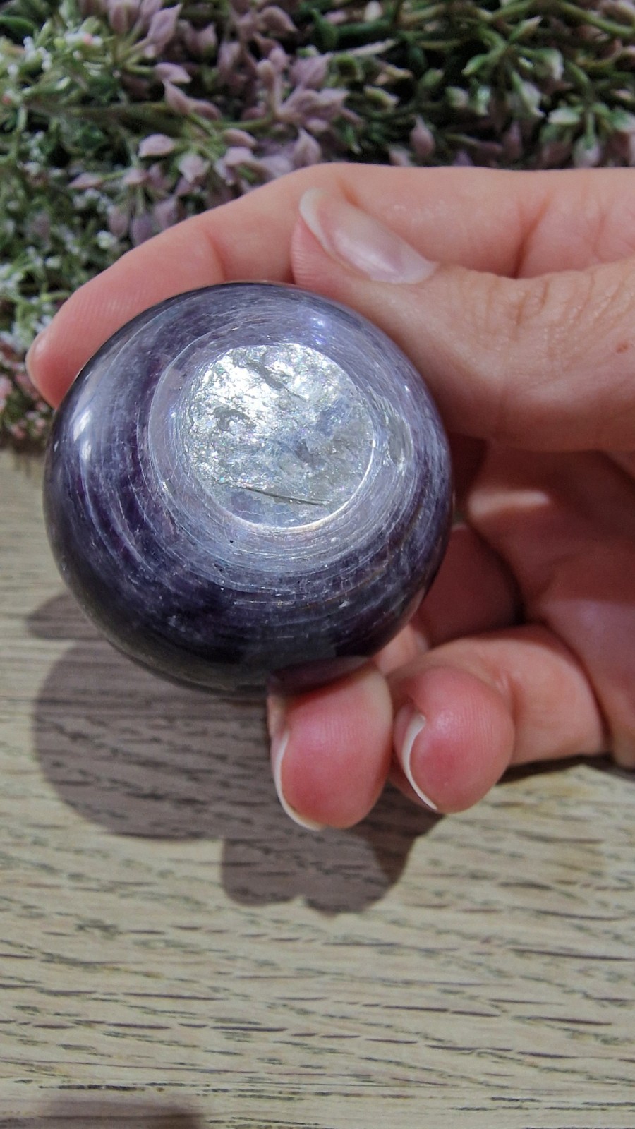 Purple Mica Crystal Sphere Strong Flash Free Holder 101g 40.6mm