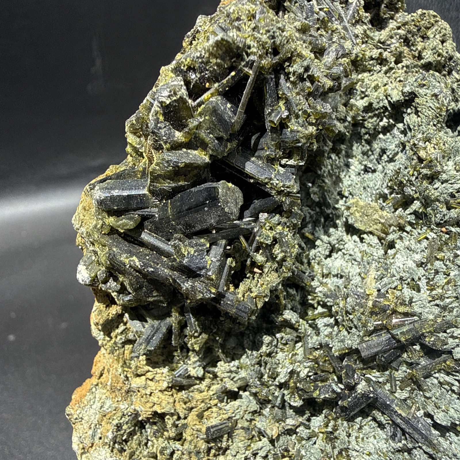 2.5 Lb Large Natural Epidote On Matrix From Pakistan. A+ Specimen,Minerals,Gems.