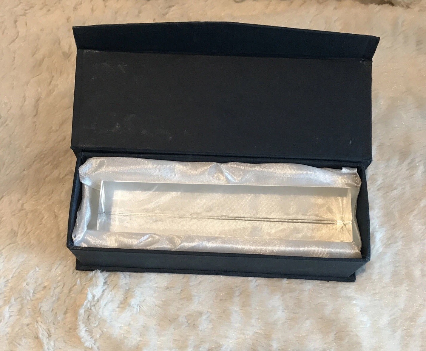 Amlong Optically Clear Crystal Triangle Bar Minimalist Original Box- Rare