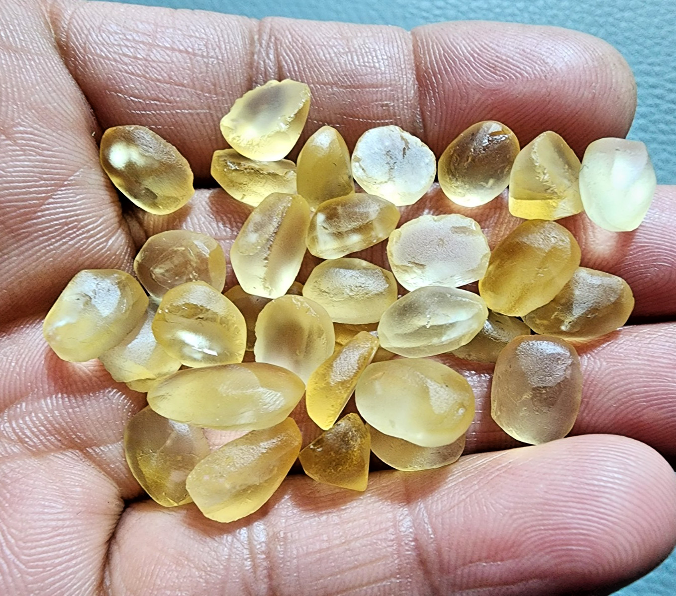 30 Pcs Yellow Citrine Topaz Without Cutting, 10-15MM Faceted Cabochon Gemstone