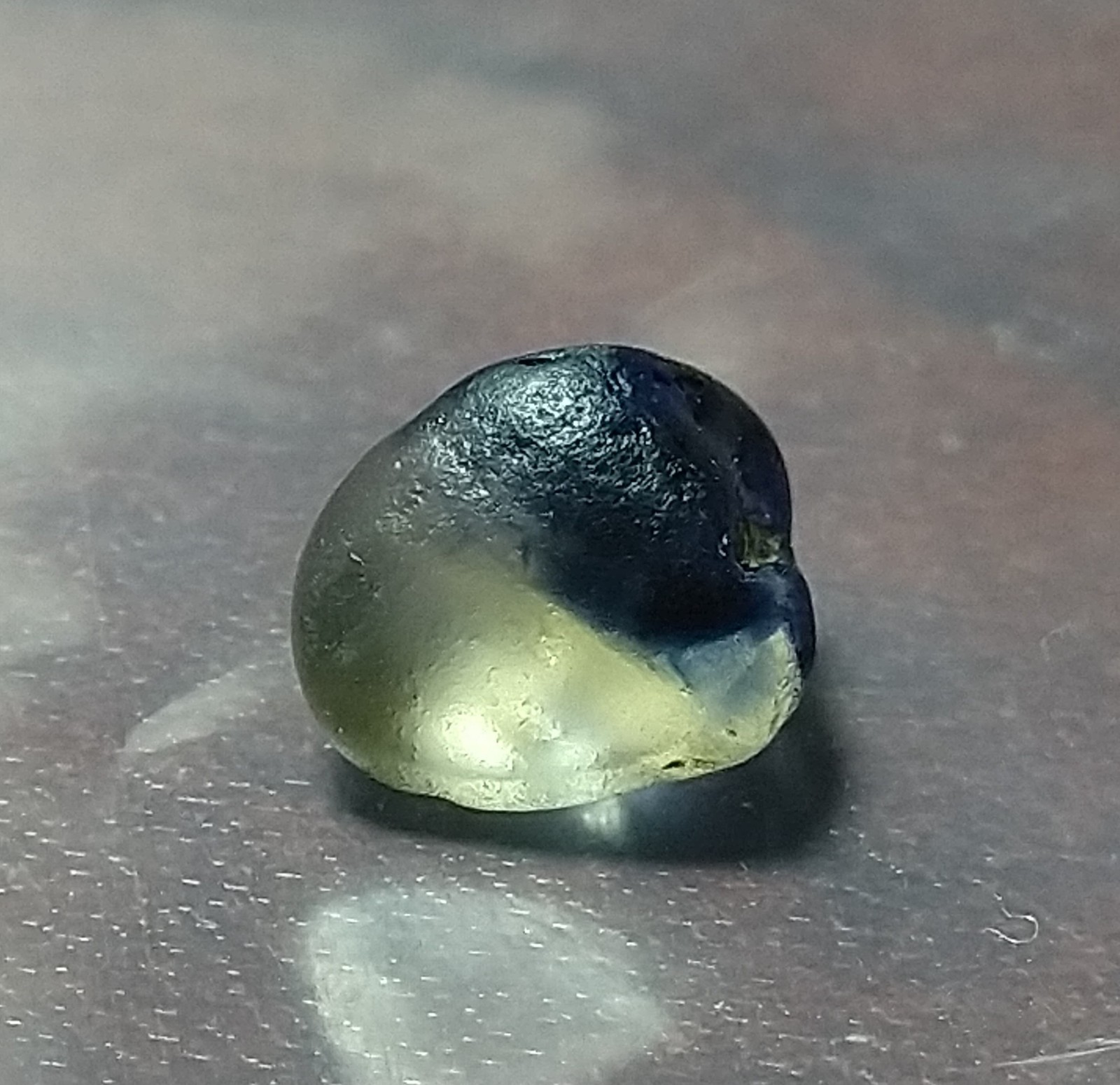 Natural Bi-Colour Sapphire 2.50ct Rough Stone Sri-Lanka.