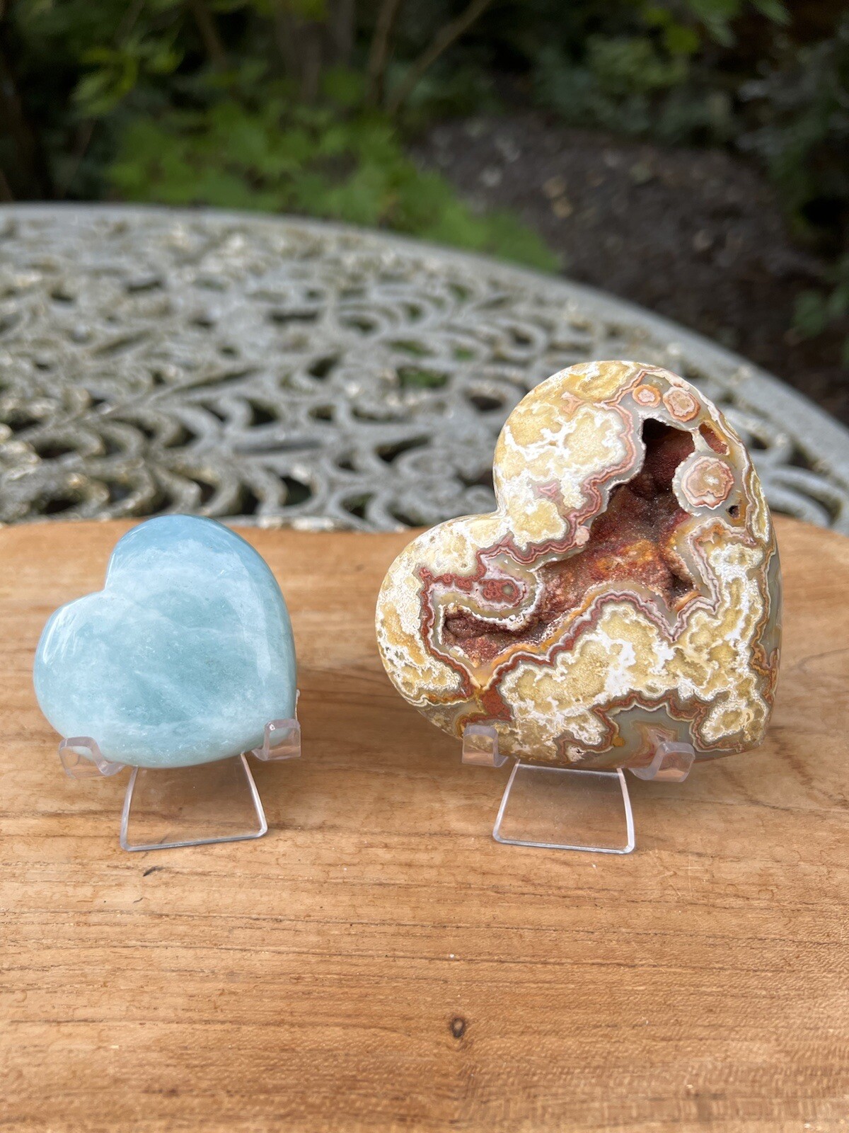 Plastic Crystal Stand for Display Hearts Slabs Slices X 1 4.3cm