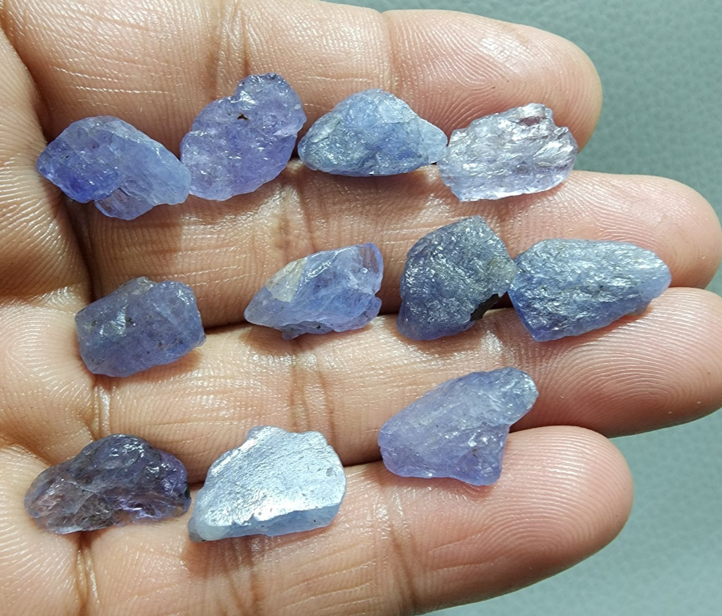 “12pcs Raw Tanzanite Rough 14-17mm Natural Tanzanite Gemstones Collector Lot”