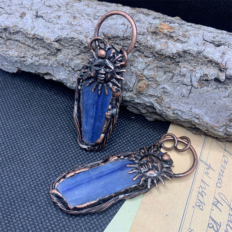 TOP Natural Kyanite Retro style Pedndant Gem Quartz Crystal Reiki Healing 1PC