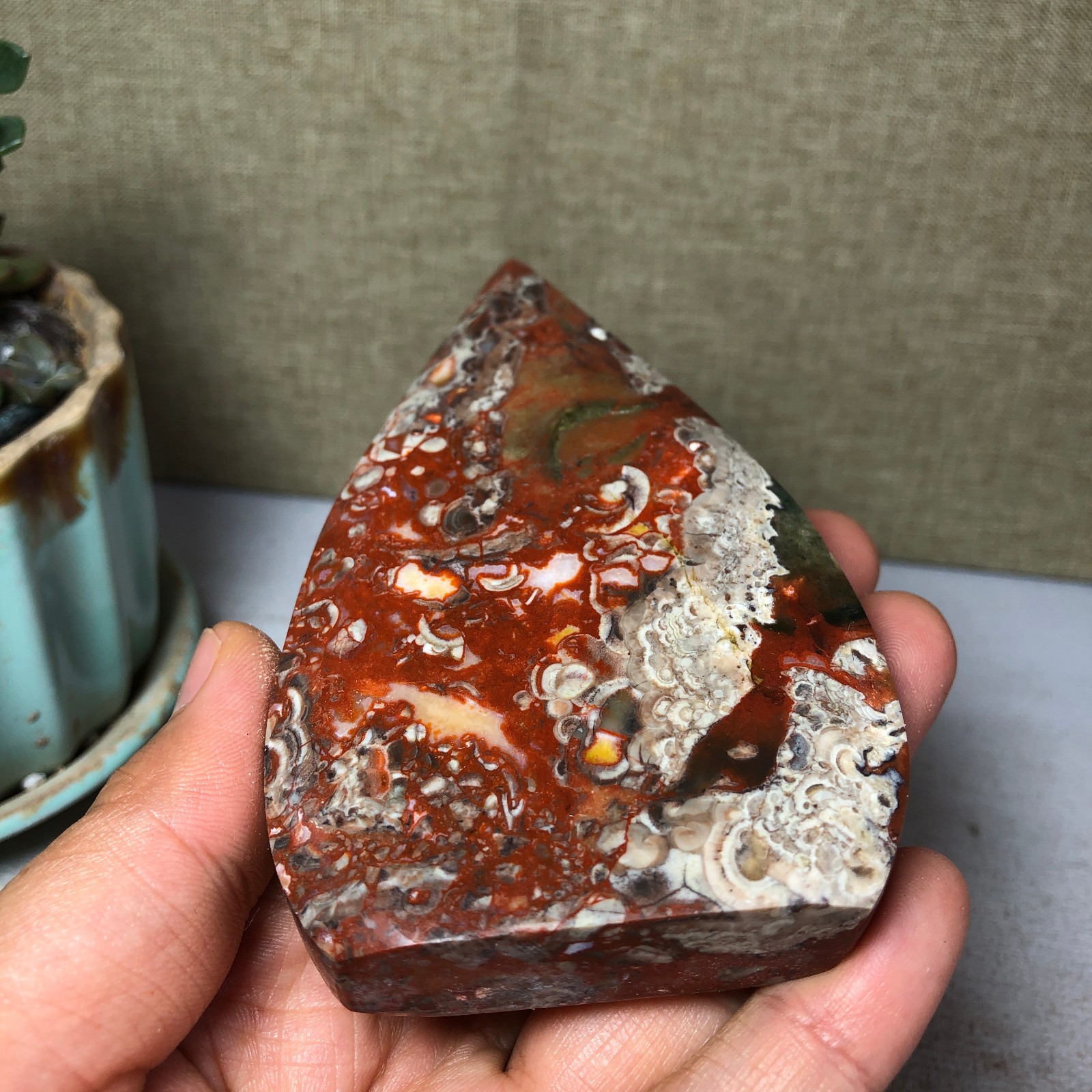 Natural l Indonesian Bloodstone agate point leaf Crystal specimens 165g A4928
