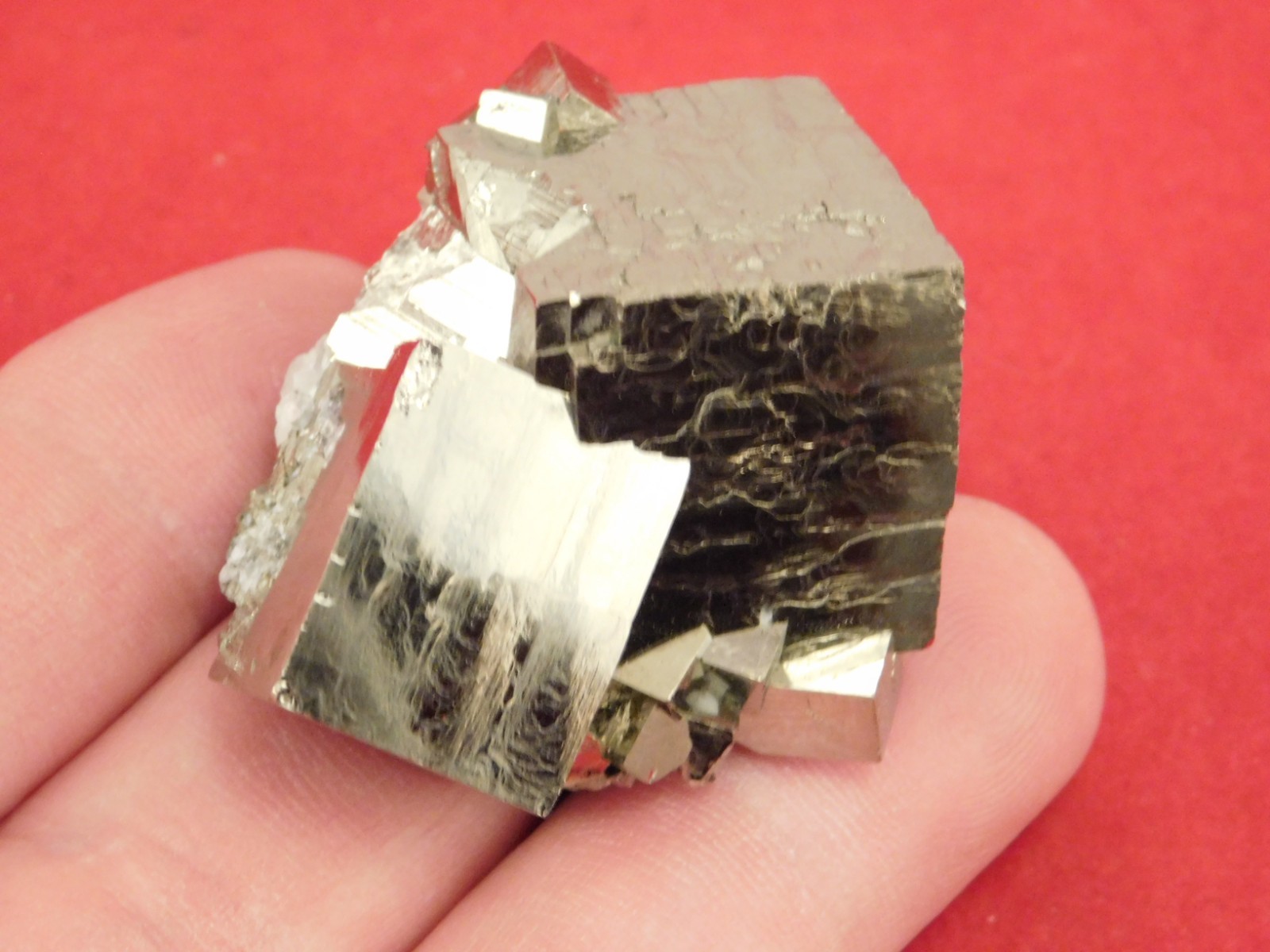 PYRITE Crystal CUBE Cluster 100% Natural Huanzala Mine Peru 84.9gr