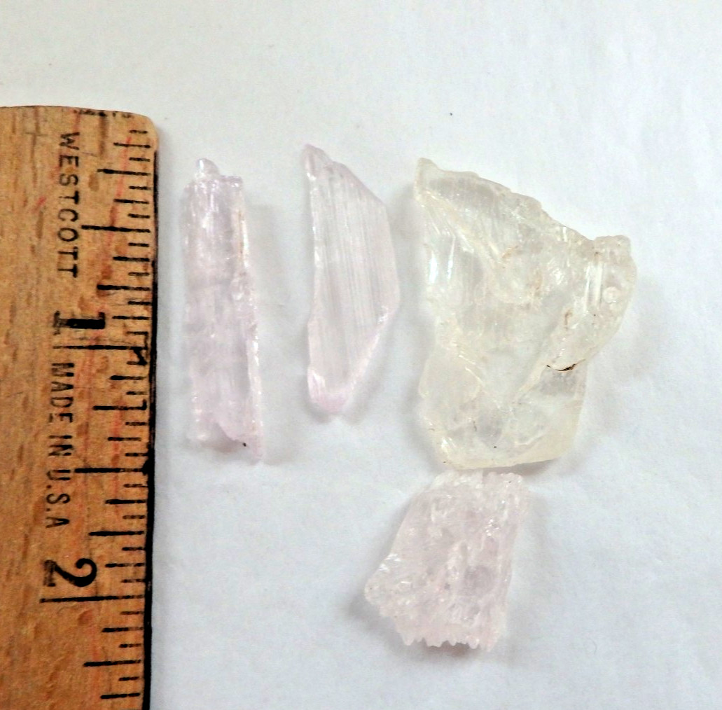 Beautiful Pink Kunzite 💗raw natural 12.7 grams 💗