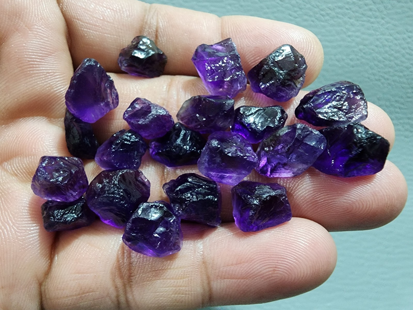 20 Pcs Attractive Purple Amethyst Rough Gemstone Raw Size 10-16 MM Crystal Rough