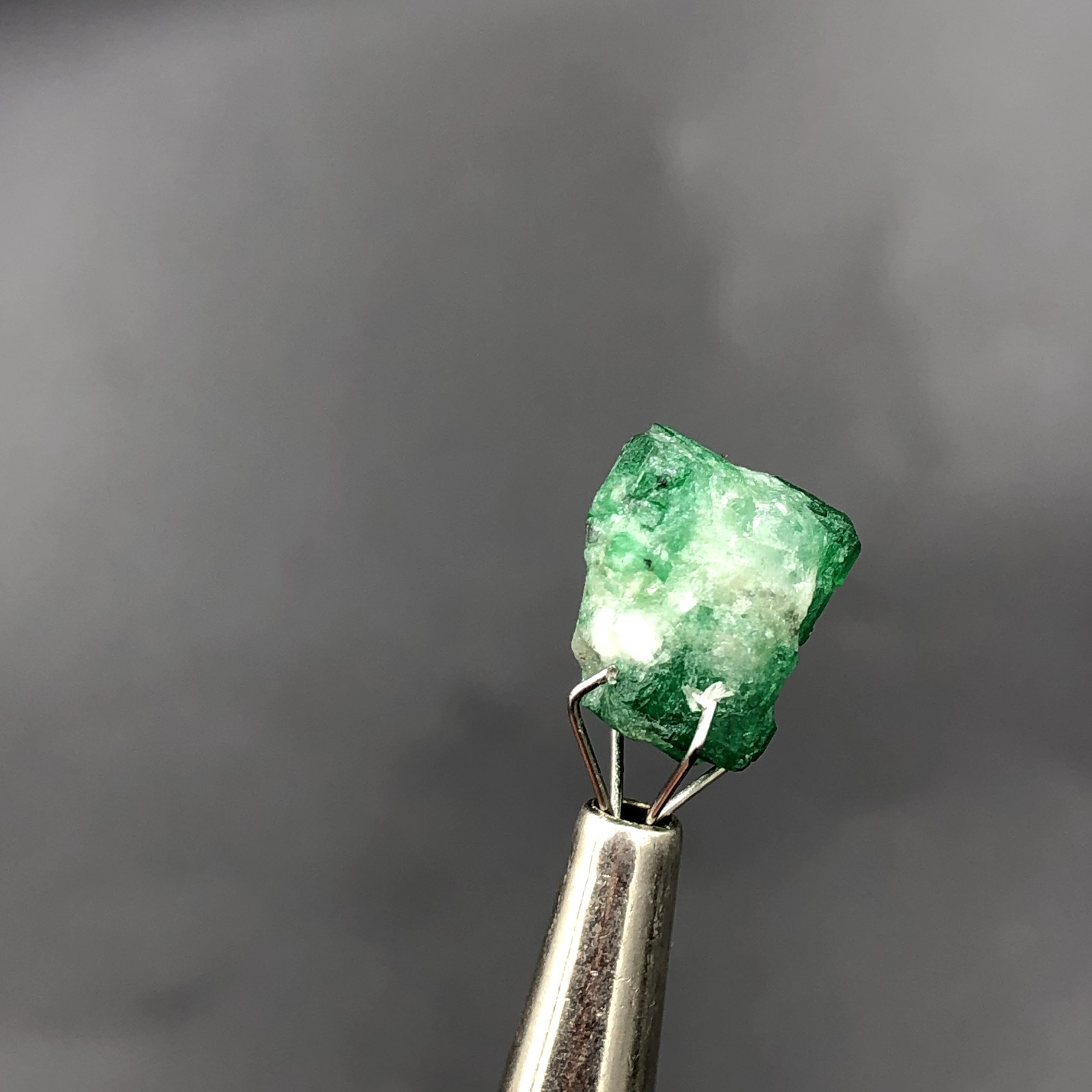 Natural Emerald Mine-Mud Rough Crystal – Oiled For Colour Enhancement 6.60Ct..3