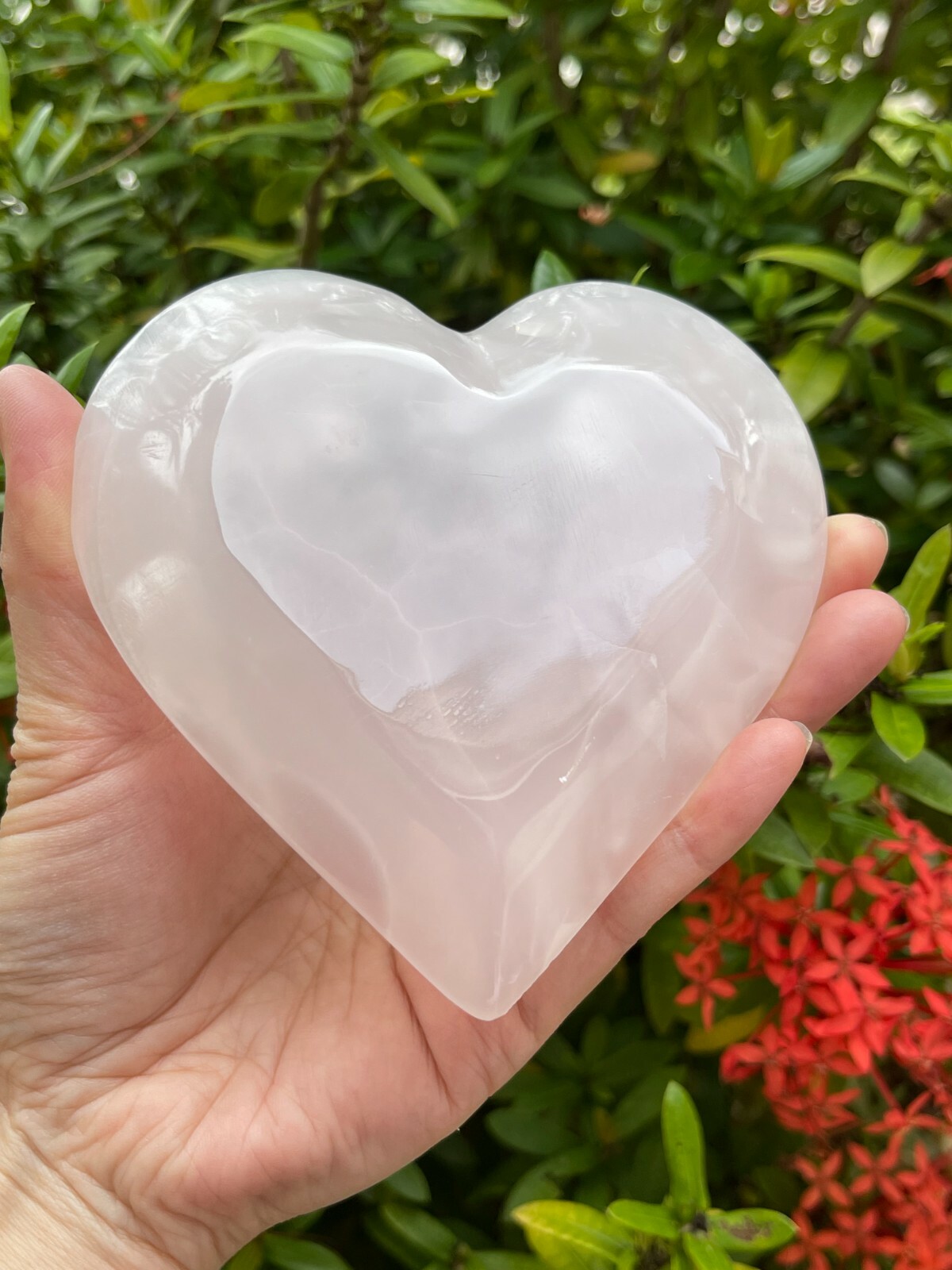 Pink Calcite Heart Bowl, 4″ Calcite Pink Heart Carved Plate,Healing Crystal Bowl