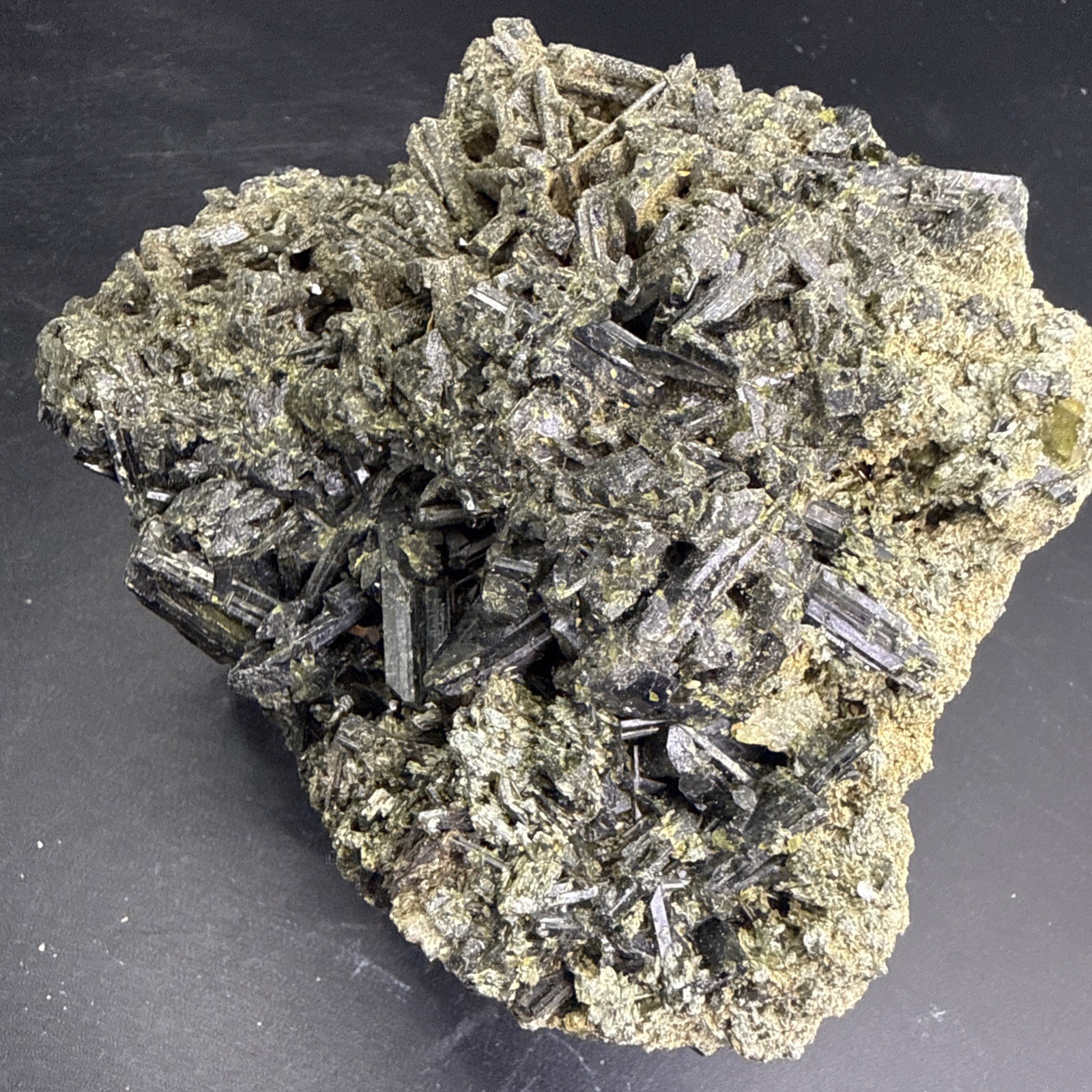1.6 Lb Large Natural Epidote On Matrix From Pakistan. A+ Specimen,Minerals,Gems.