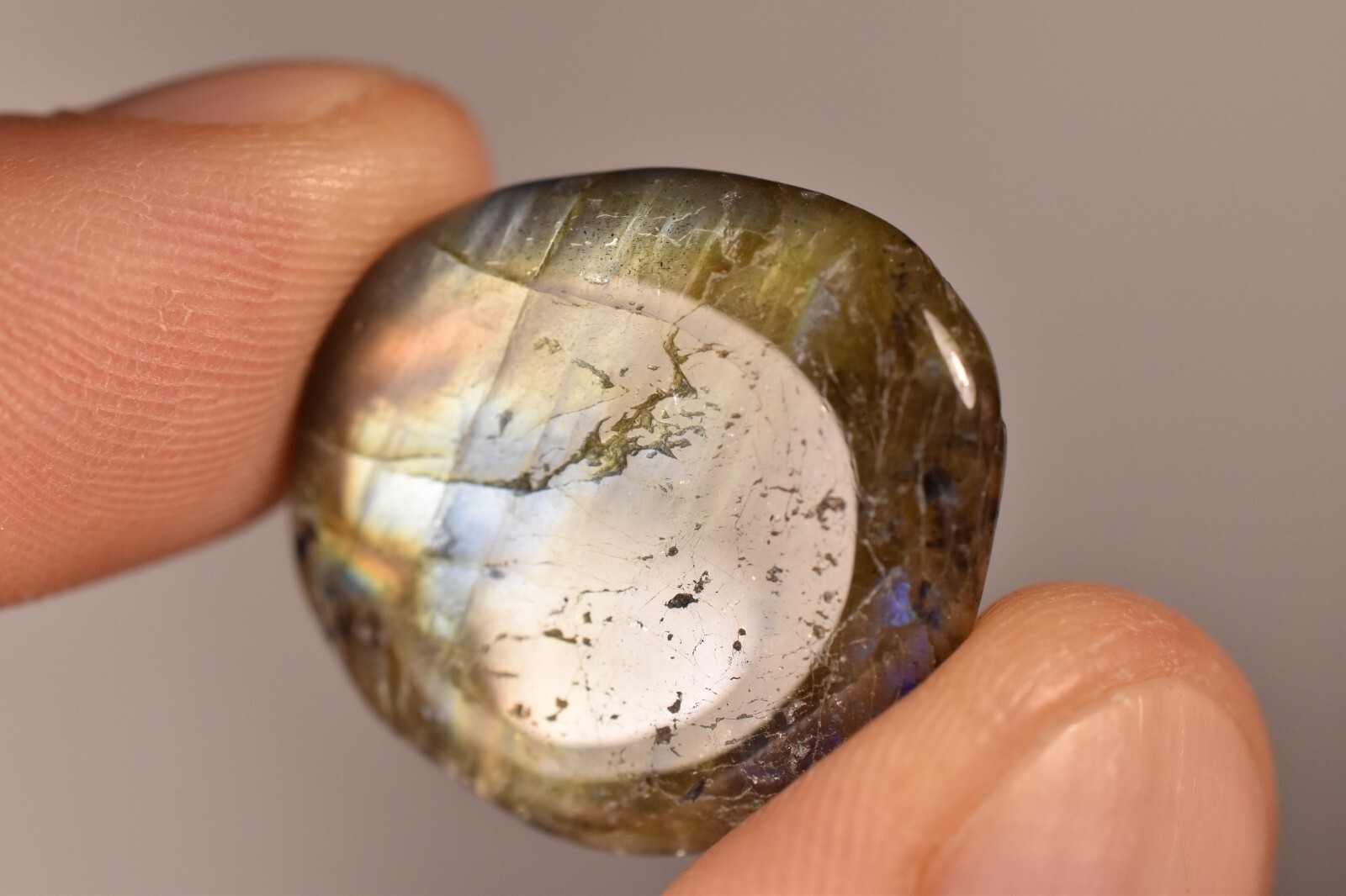 *LABRADORITE* Flat Stone 2.5cm 6.6g Palm Worry Thumb Tumbled Healing Crystal
