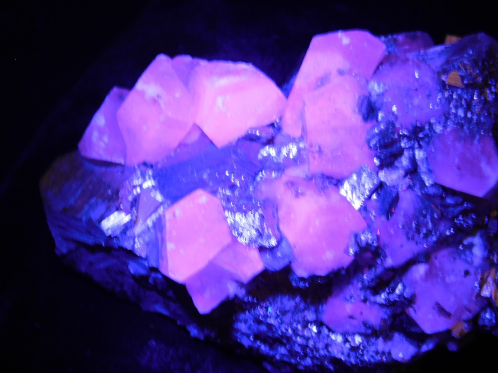 Larger! FLUORESCENT Calcite CRYSTAL Cluster with PYRITE Peru 376gr