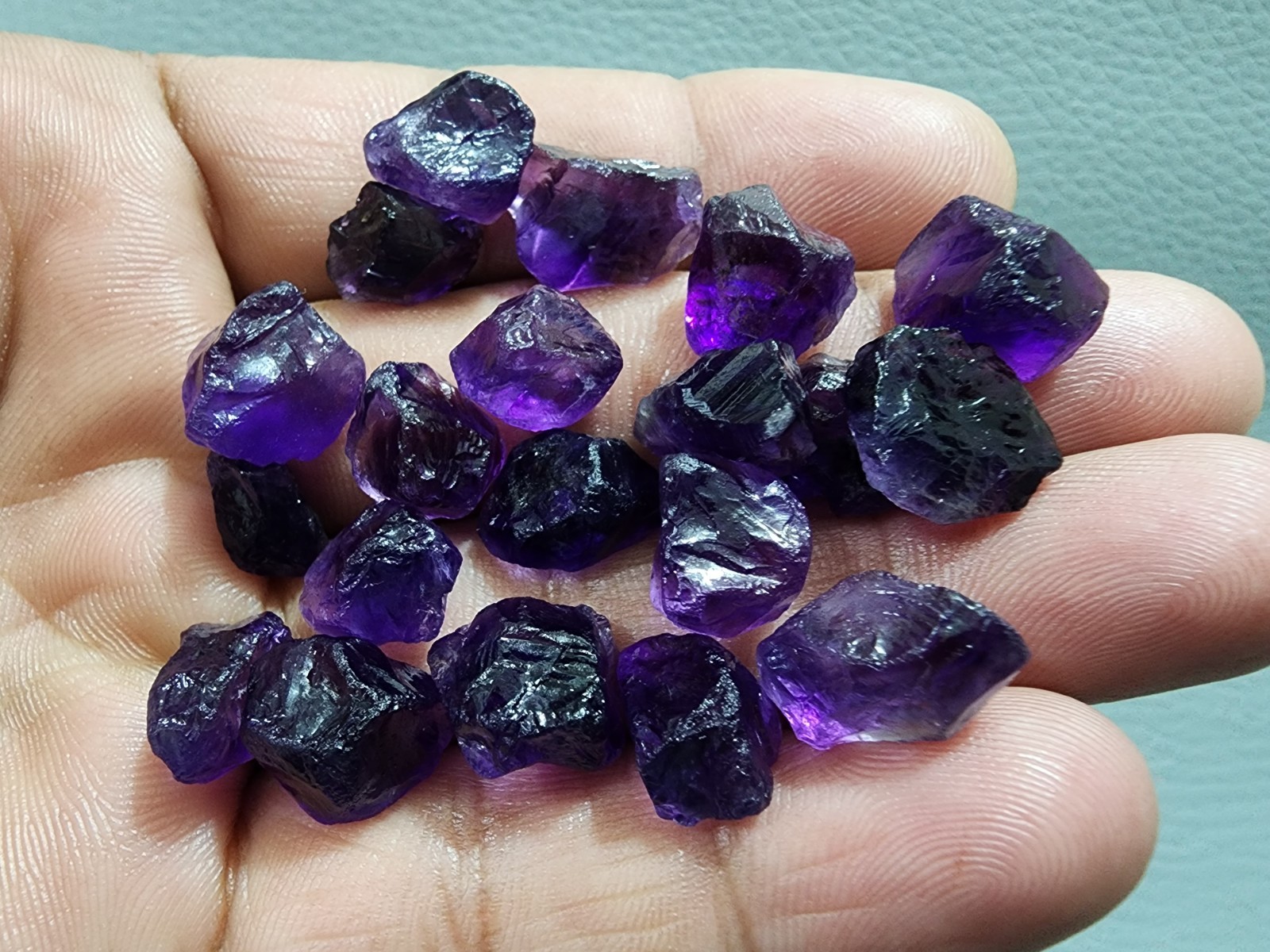 20 Pcs Attractive Purple Amethyst Rough Gemstone Raw Size 10-16 MM Crystal Rough