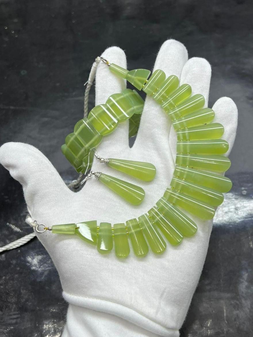 Natural Serpentine Top quality from Afghanistan necklace earrings and bracelet