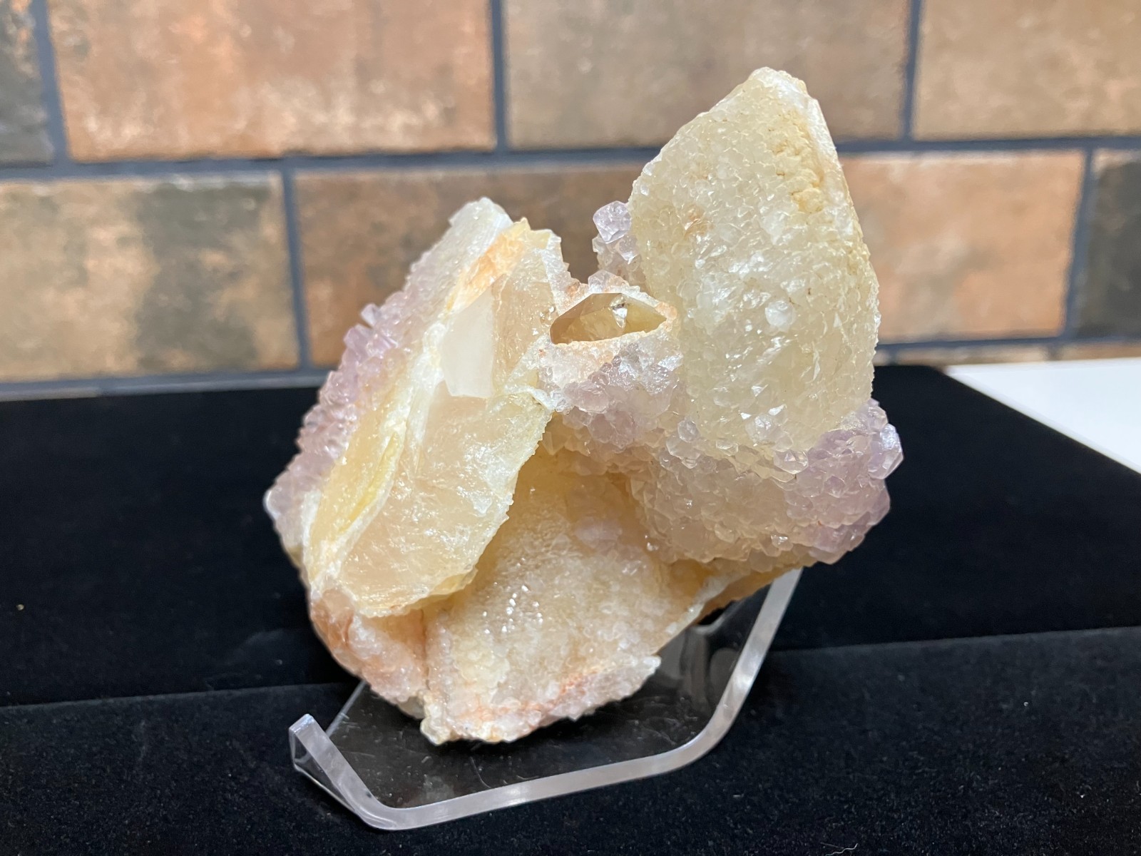 Quartz with Amethyst – 468g, Lovestar Cascading Quartz from South Africa