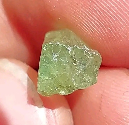 RARE UNUSUAL GREEN DT EMERALD FROM ETHIOPIA
