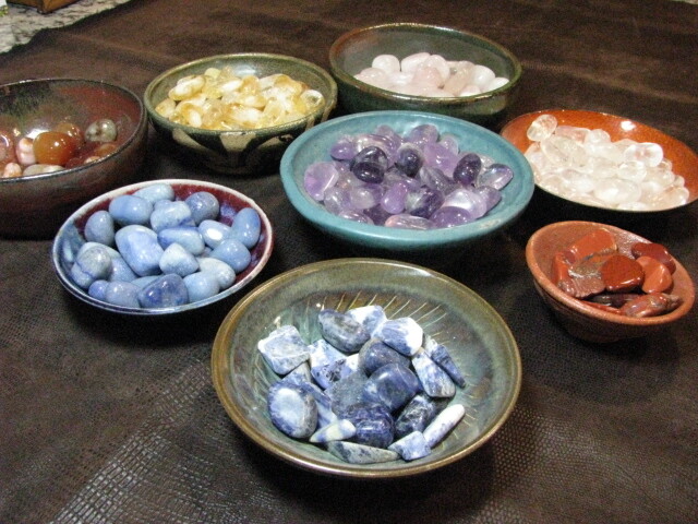*YOU PICK *15 CHOICES* NATURAL MEDIUM TUMBLE STONES BY THE ROCK 7 Chakra Healing