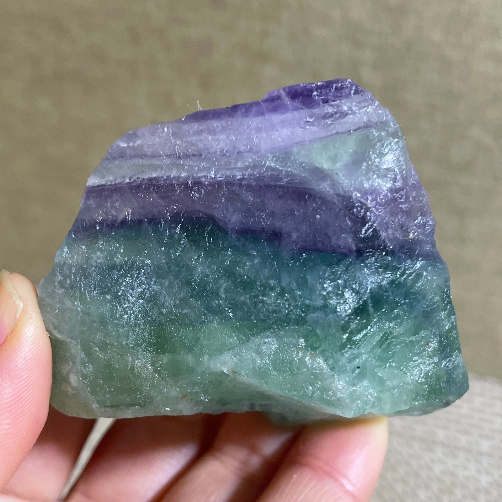 185g beautiful Rainbow Fluorite Rough stone specimens cure