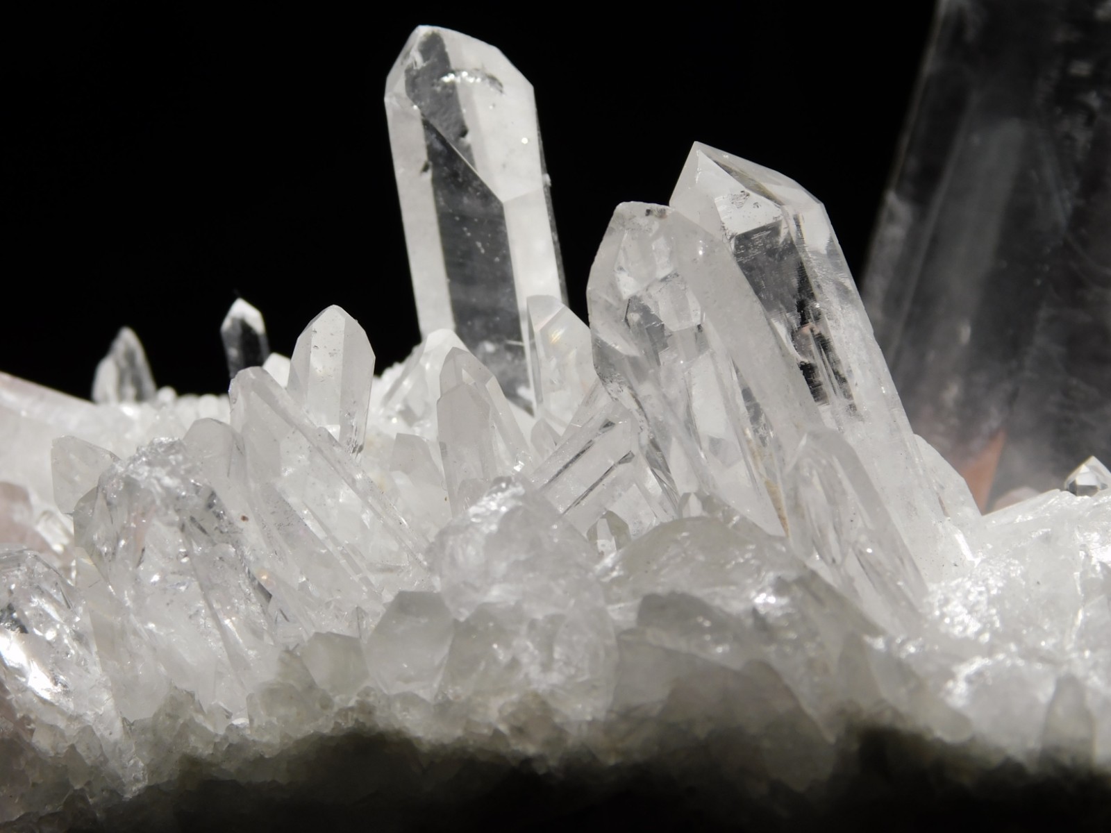Super TRANSLUCENT Points! Big Nice & Natural QUARTZ Crystal Cluster Brazil 431gr
