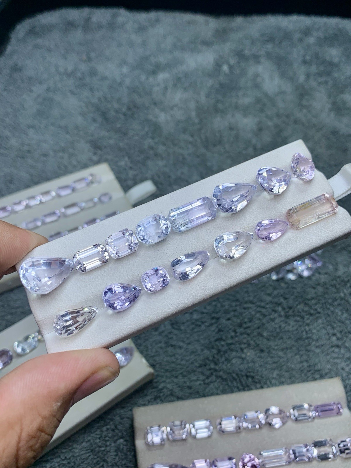 Multi Colour Kunzite 250 Carats Loupe Clean And Eye Clean Gemstones Lot