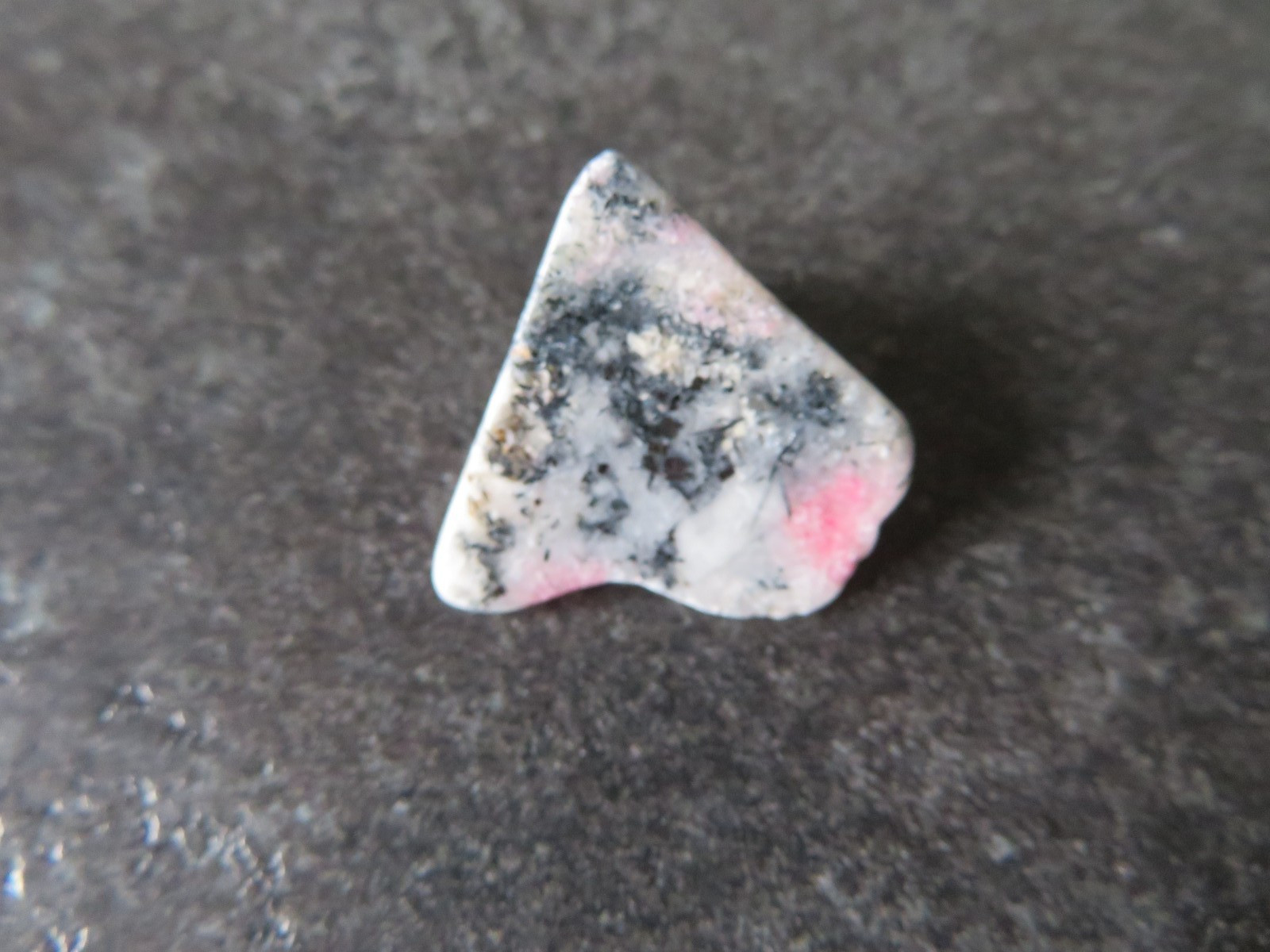 ULTRA RARE TUGTUPITE (6.2 grams / 26 mm) NATURAL TUMBLESTONE (E6) GREENLAND