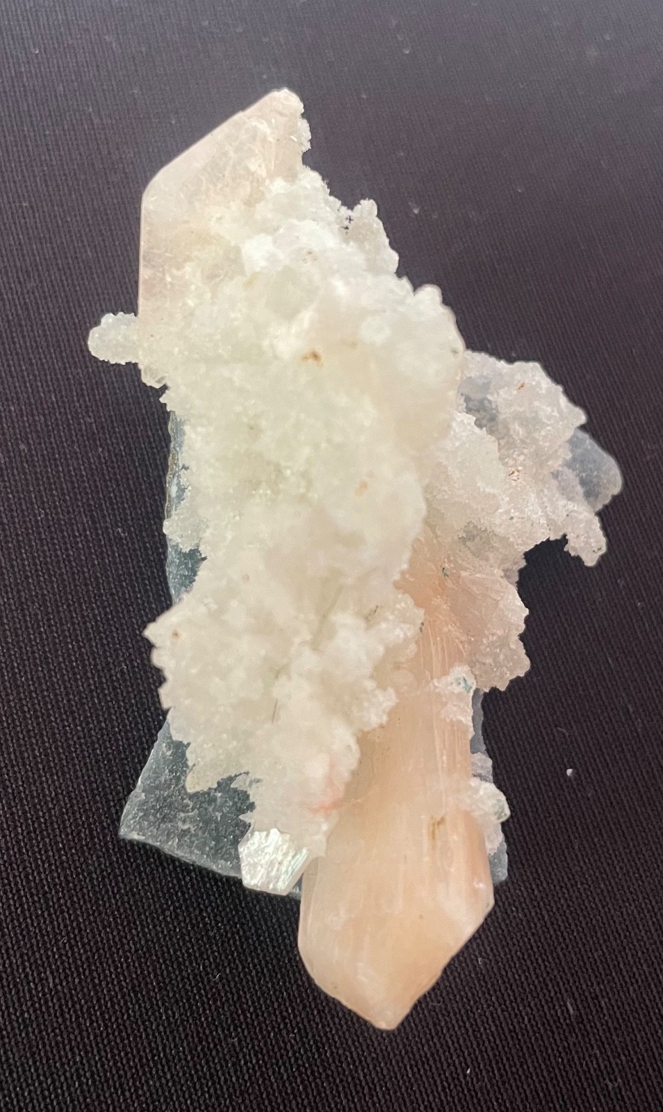 20g Natural stilbite cluster stunning spiceman/ India 6x4x3 cm