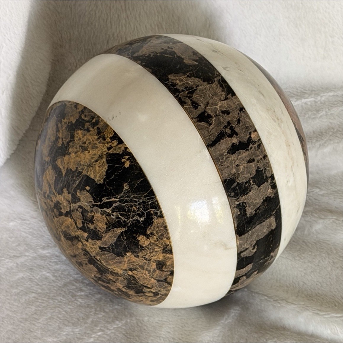 Large 6″ Inlaid Marble Sphere Orb Striped Stone Brass Accent Postmodern Decor