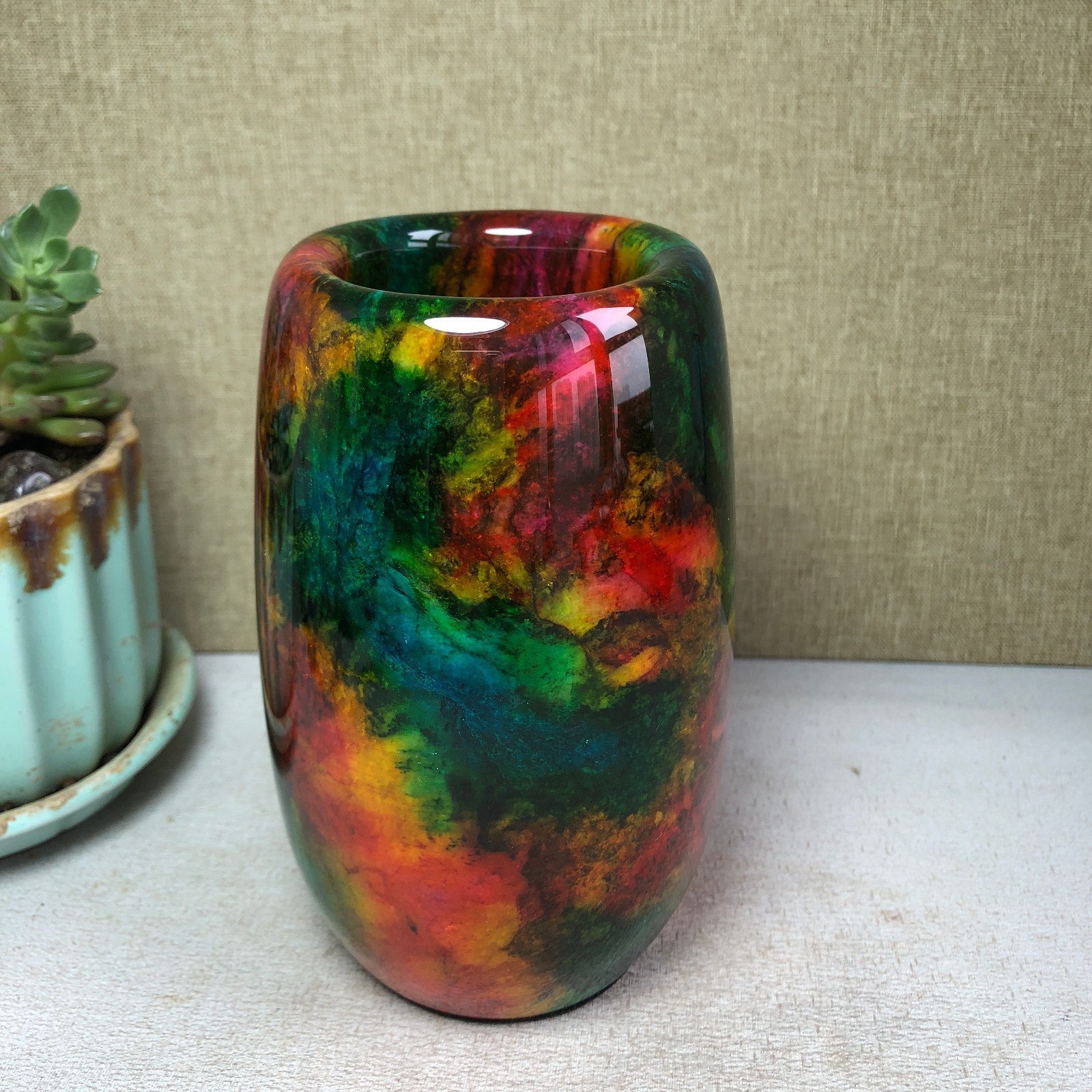 Natural “Seven Colors Jade” vase specimen -Taiwan China 1000g 128mm A4584