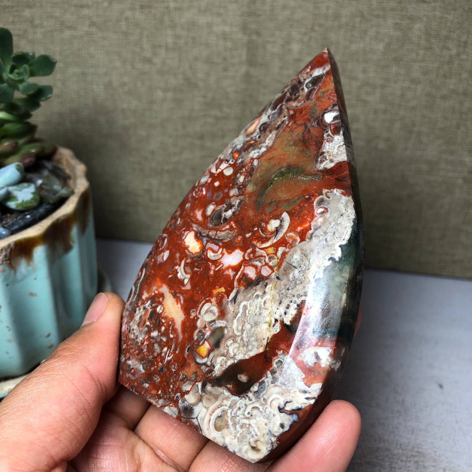 Natural l Indonesian Bloodstone agate point leaf Crystal specimens 165g A4928