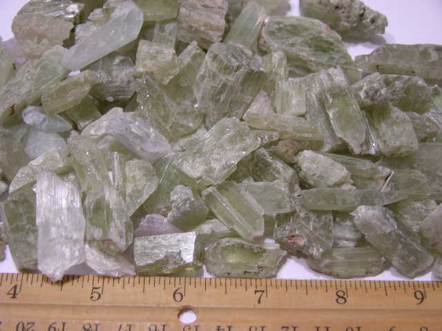 Hiddenite green spodumene kunzite crystal Afghanistan 1/8 pound lot 4-20 pieces