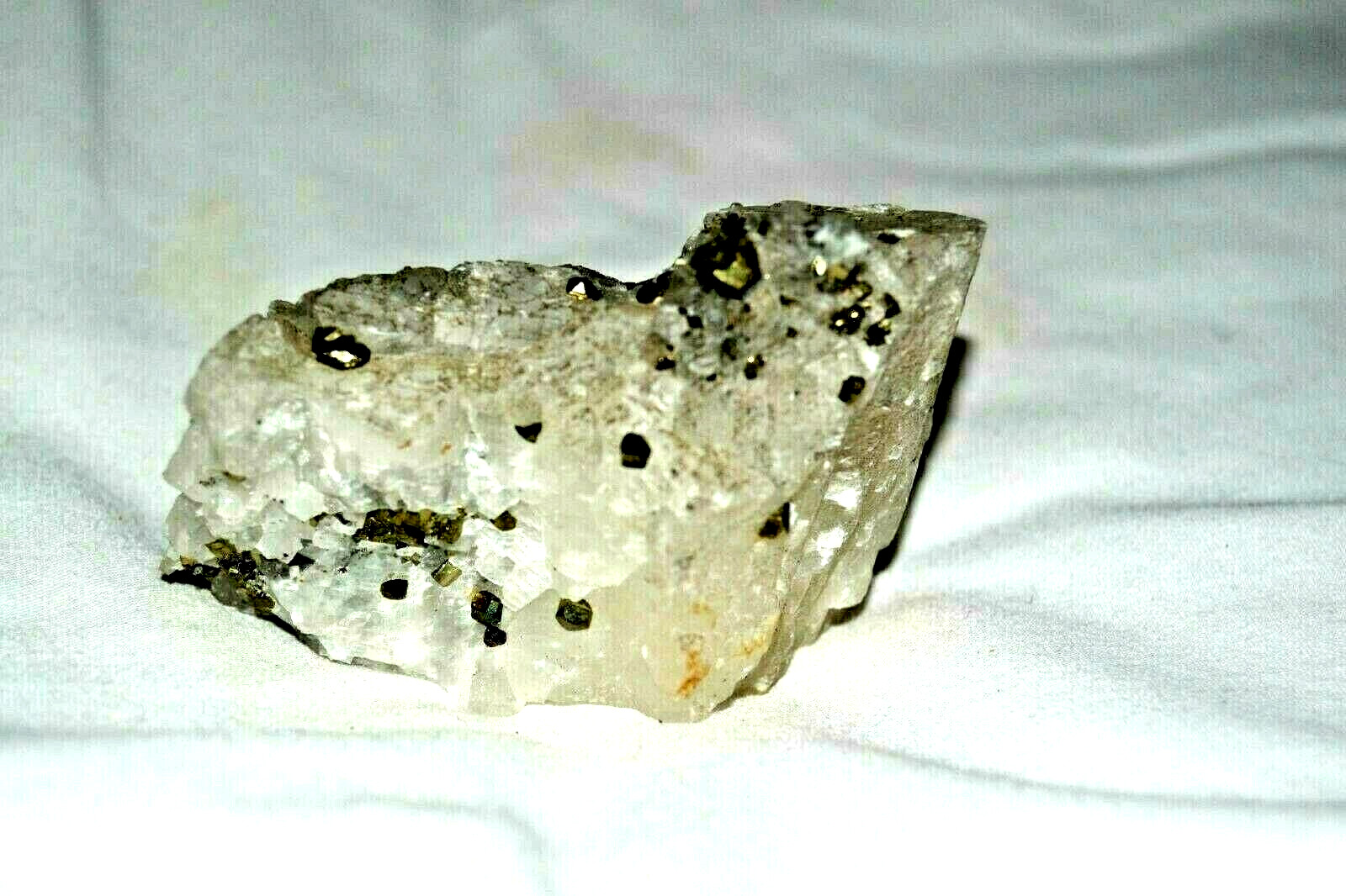 Raw Pyrite Crystals on Quartz Matrix Mineral Specimen Fools Gold Cubes 110g 2.5″