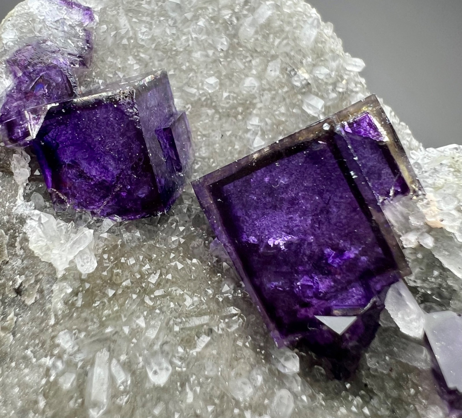 110 Gr. Full Terminated Top Quality Purple Cubic Fluorite Crystals W/Stilbite