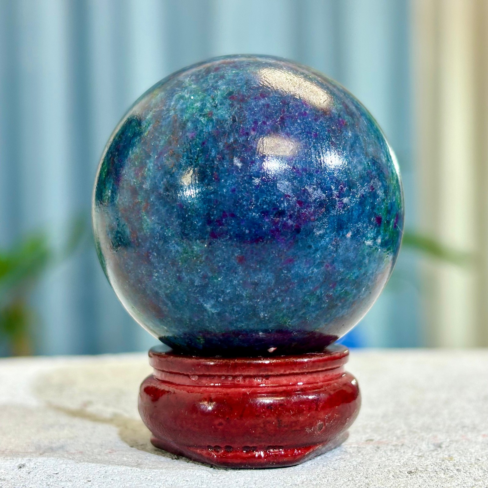 205G Natural Blue Sapphire And Ruby Sphere Fluorescent Glow Under UV Light