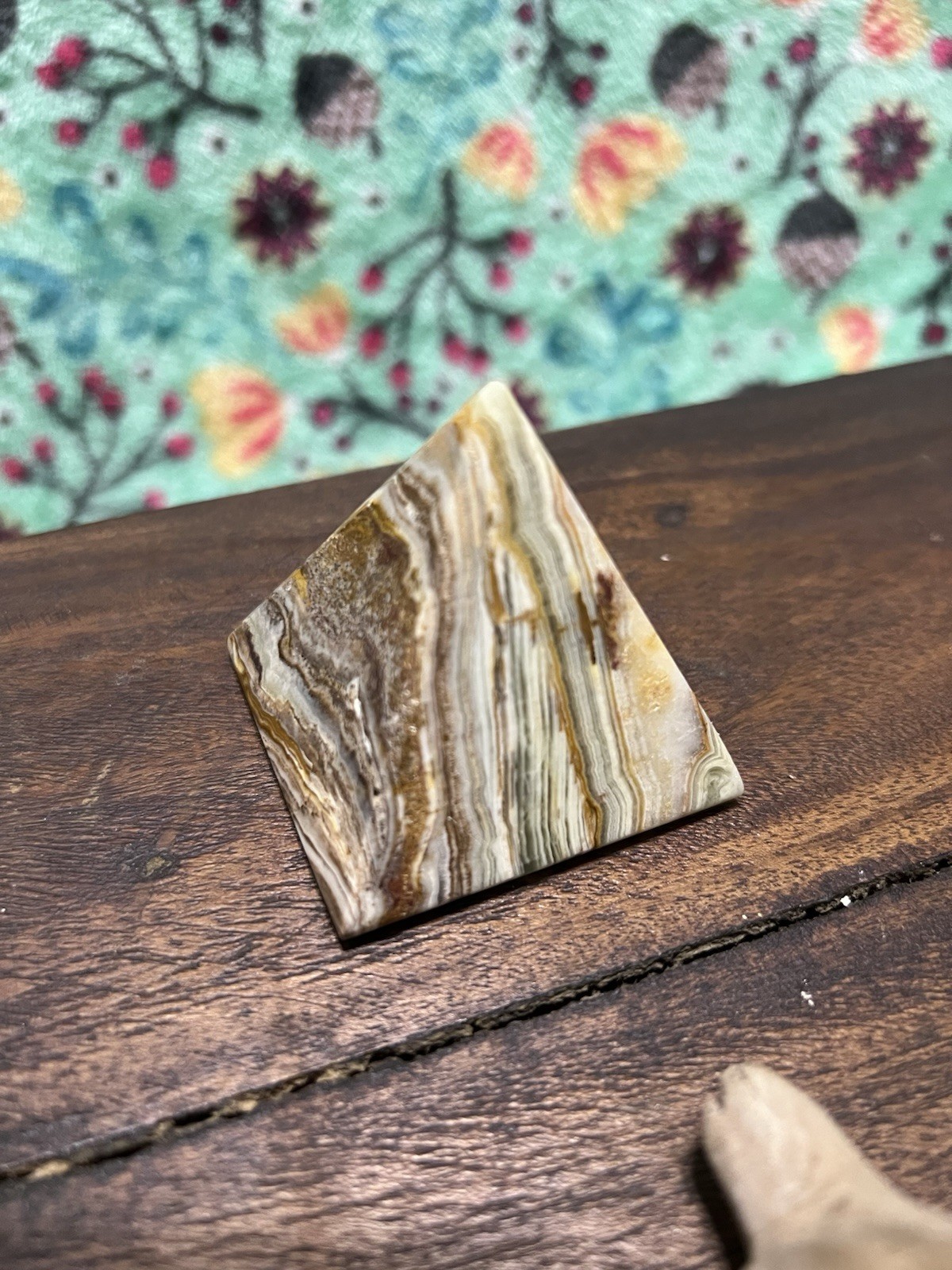 Crystal Geode Driftwood Decor Set Natural Onyx Stone Pyramid