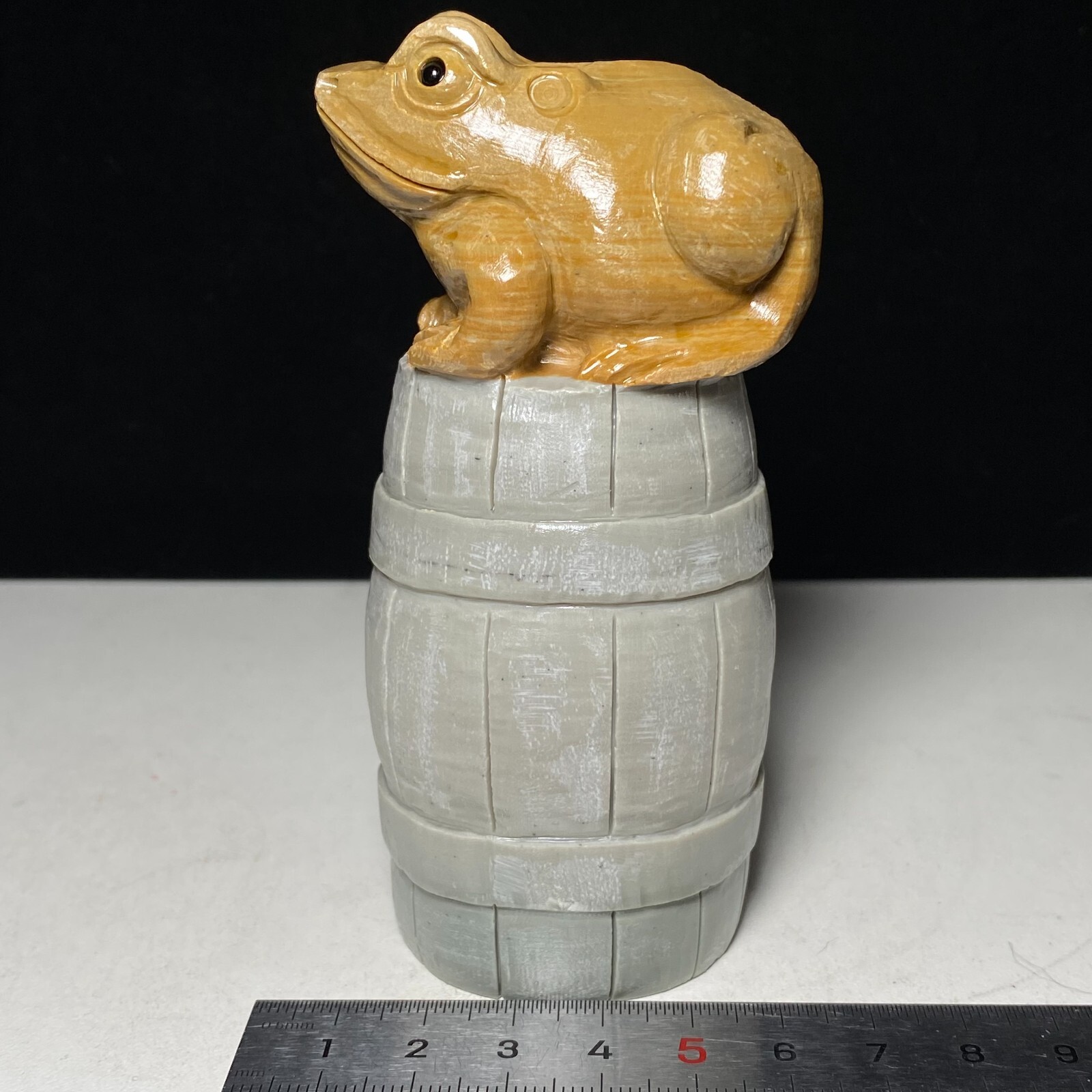Natural Crystal Quartz Mineral Specimen Songhua Stone Handcarved Frog Gift