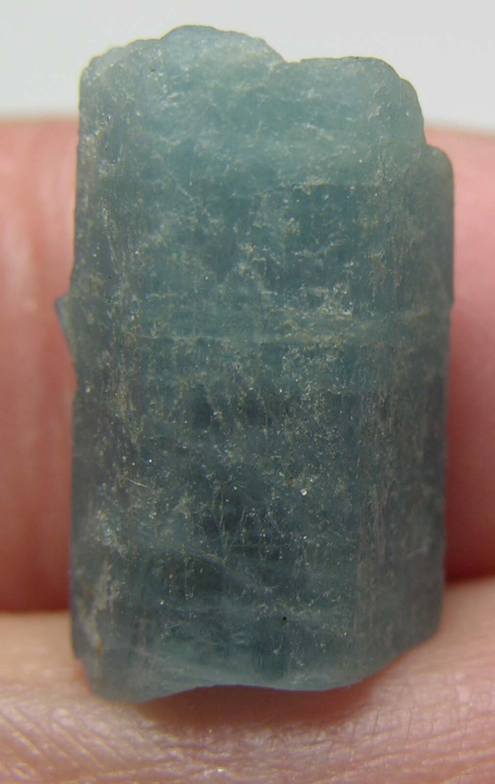 13.30ct Vietnam 100% Natural Rough Aquamarine Crystal Stick Specimen 2.65g 17mm