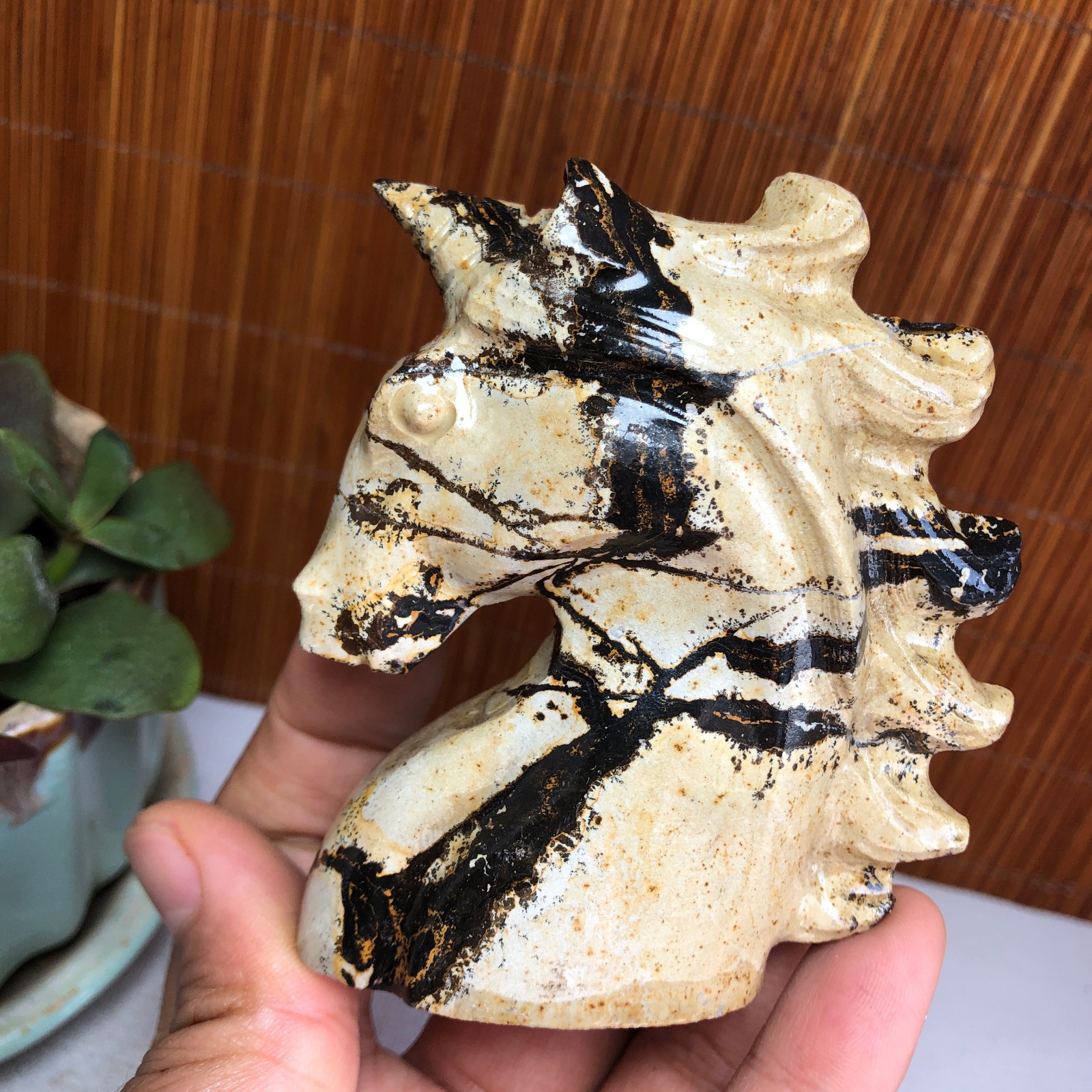177g Natural Chinese painting stone crystal carve unicorn horse specimen A1361