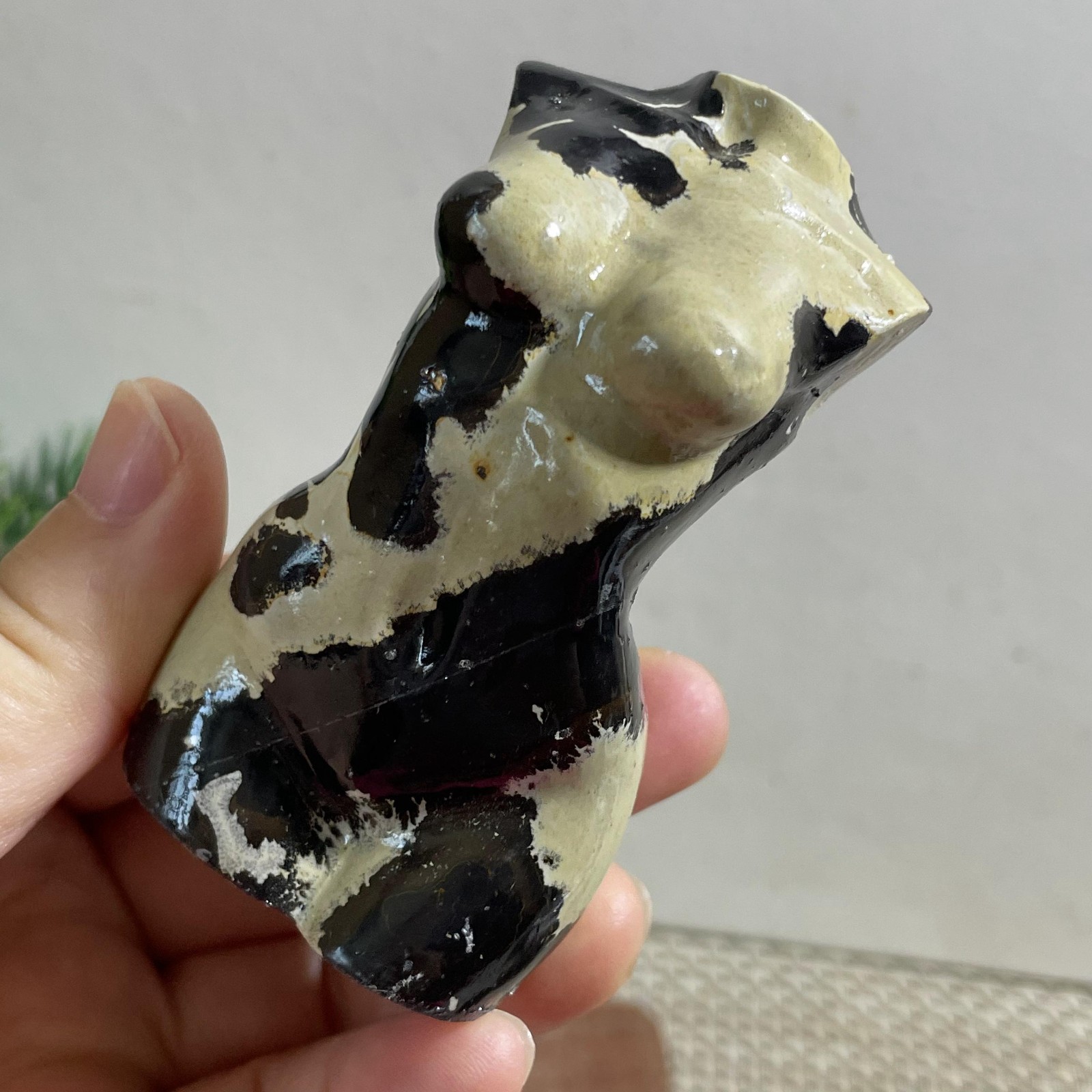 Rare 134G Traditional Chinese PaintingHand Carving Female Model