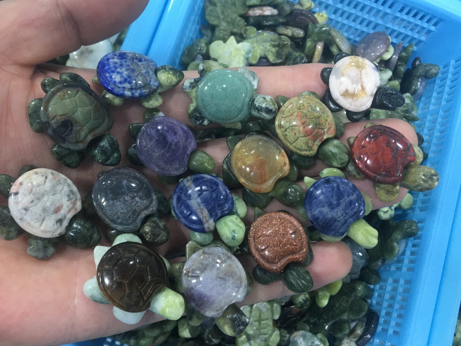 50pc Natural mix Quartz hand Carved Mini Sea turtle crystal Reiki healing