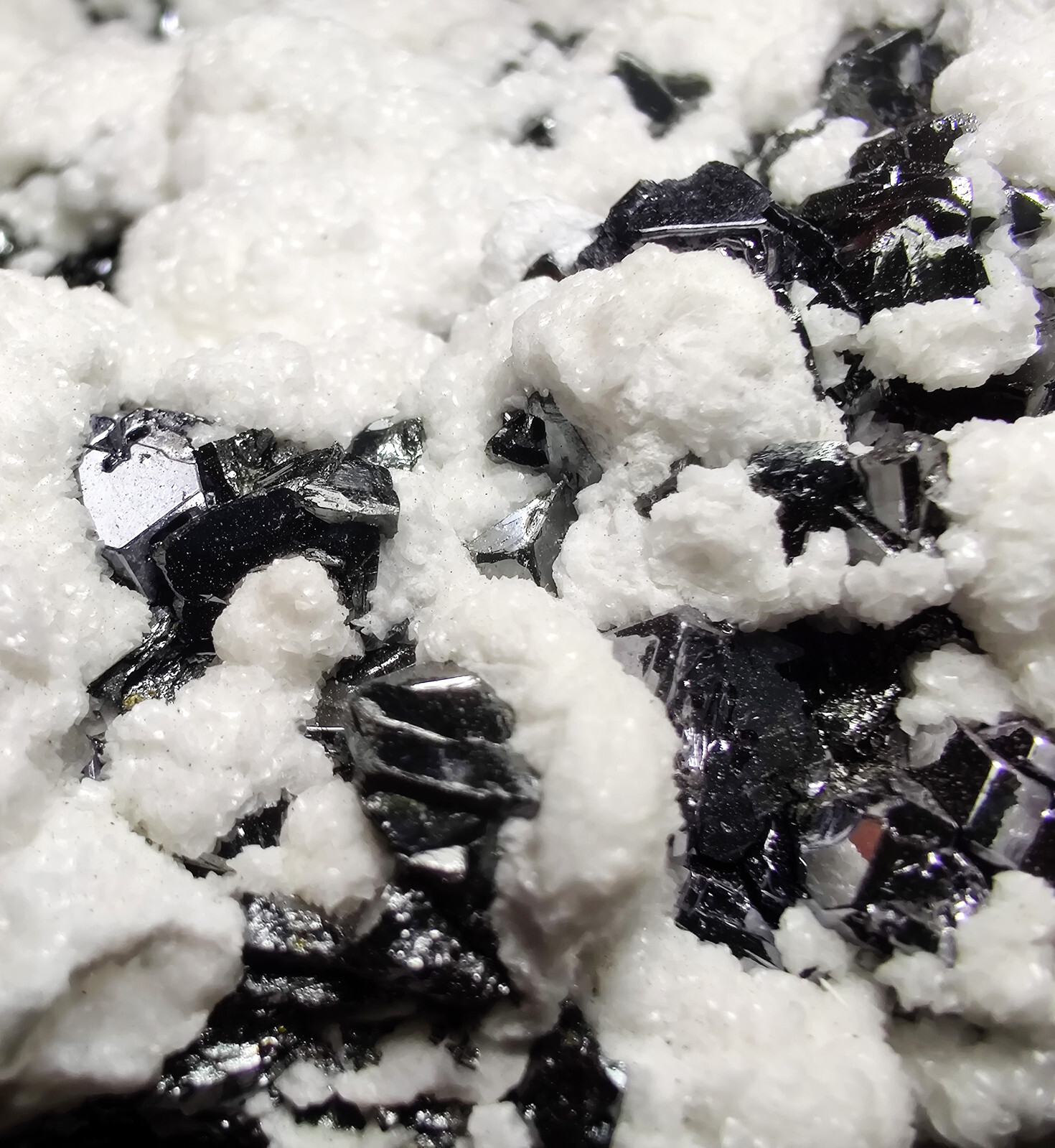 Galena & Manganese bearing Calcite, UV. Huanzala Mine, Peru. 3.9 lbs.