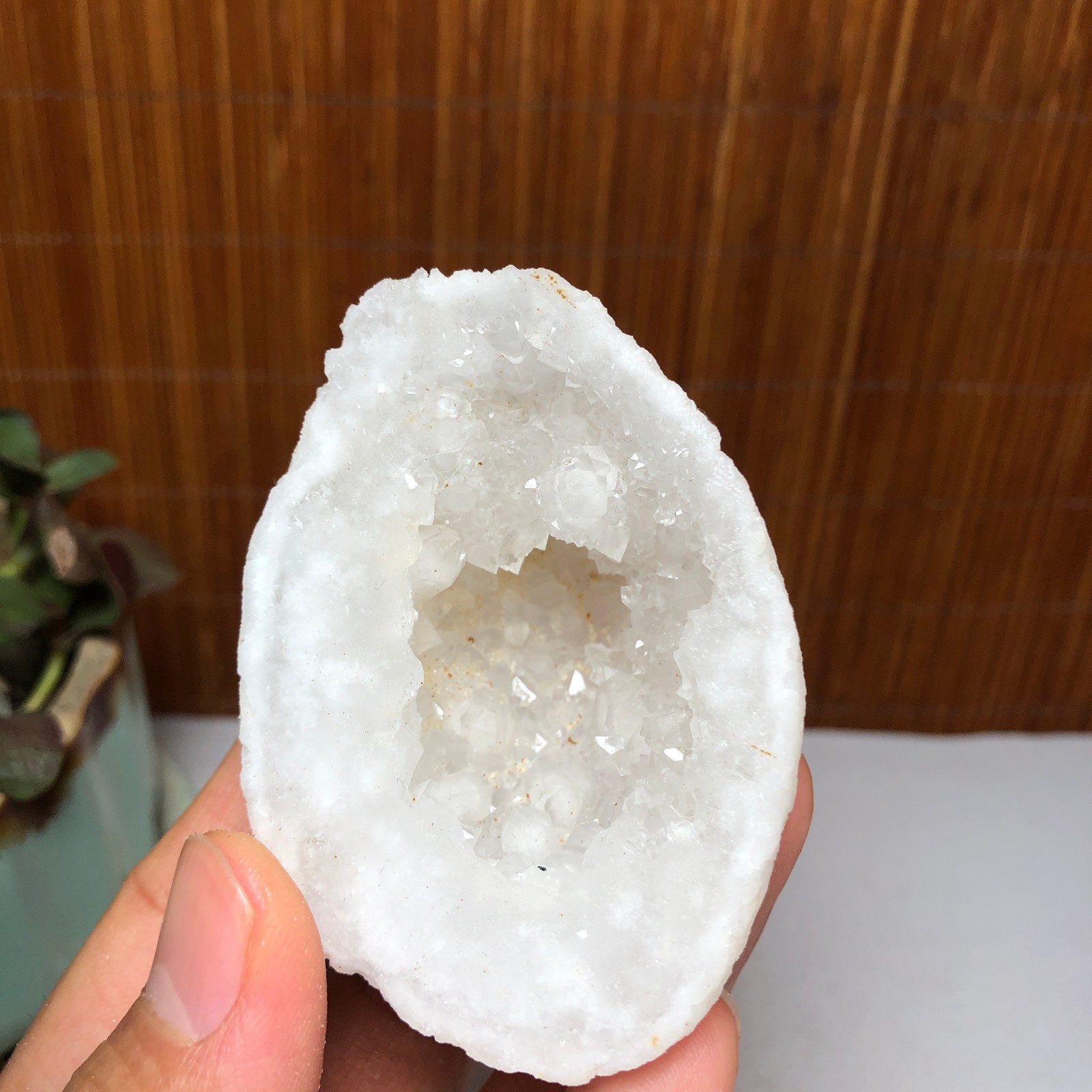 Natural agate Raw cut Crystal Geode rough original Specimens 87g A1793