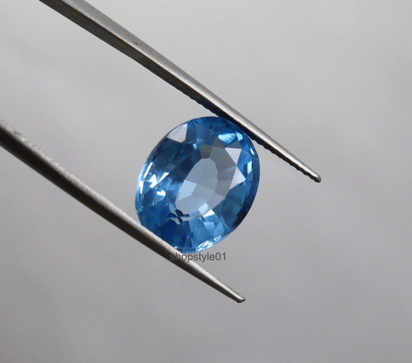 7.55 Ct Natural Certified Aquamarine – Oval Cut Loose Gemstone (13.3 × 10.8mm