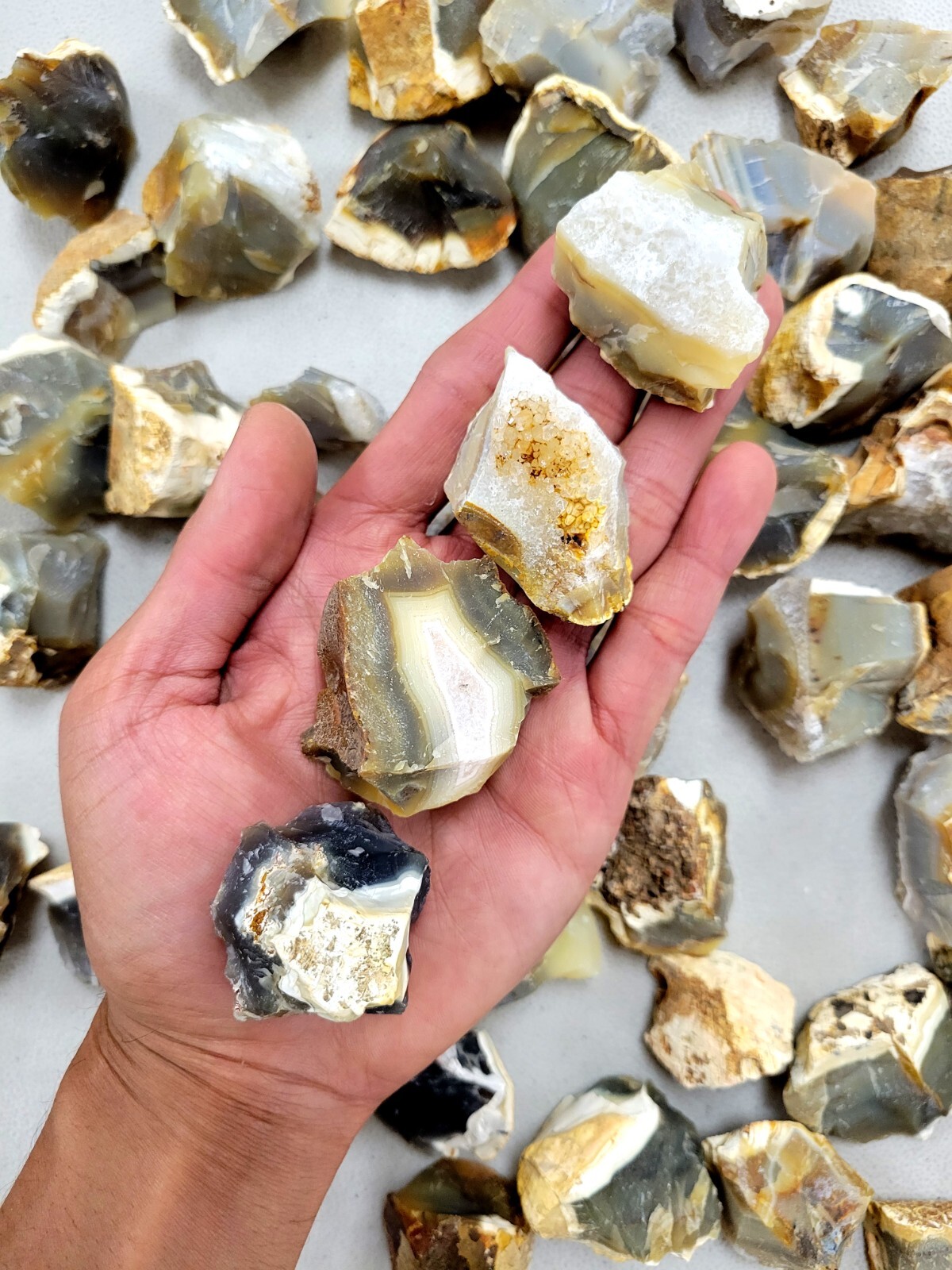 Raw Rough Yellow Carnelian Agate Crystals Bulk Stones from India for Tumbling