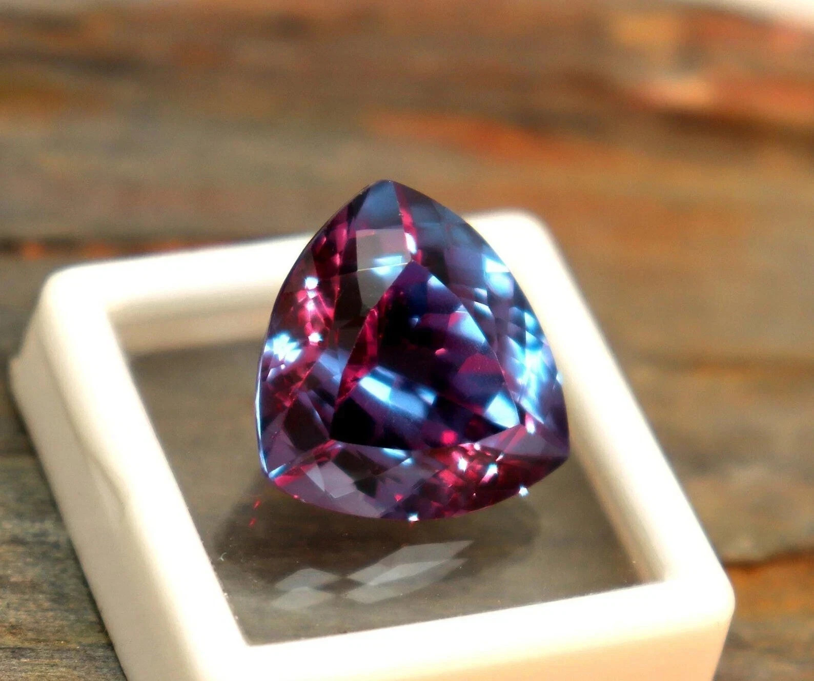 Natural Color Change Alexandrite 9.45 Ct+ Trillion Cut Certified Loose Gemstone