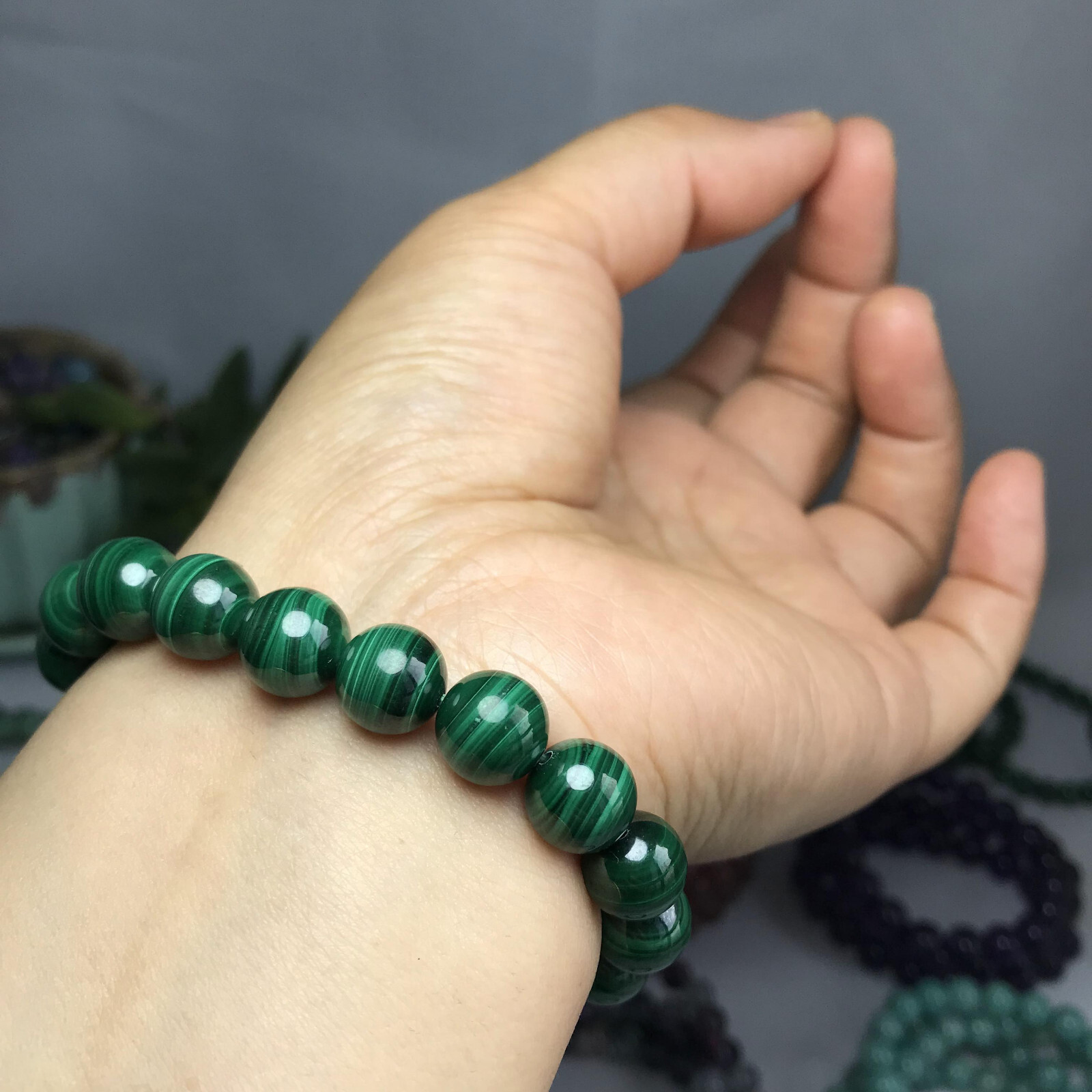Natural malachite Polish stone bracelets Crystal ball sphere Specimen 10mm 40g