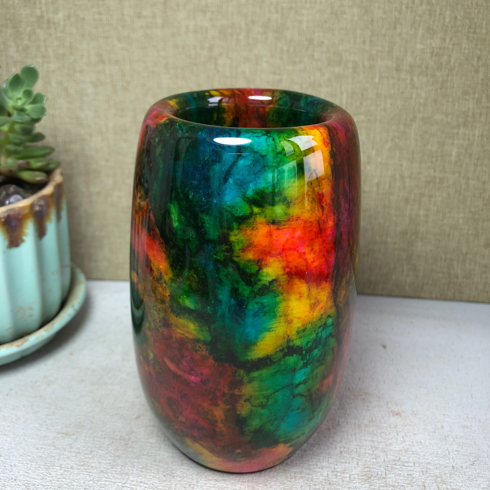 Natural “Seven Colors Jade” vase specimen -Taiwan China 1000g 128mm A4584