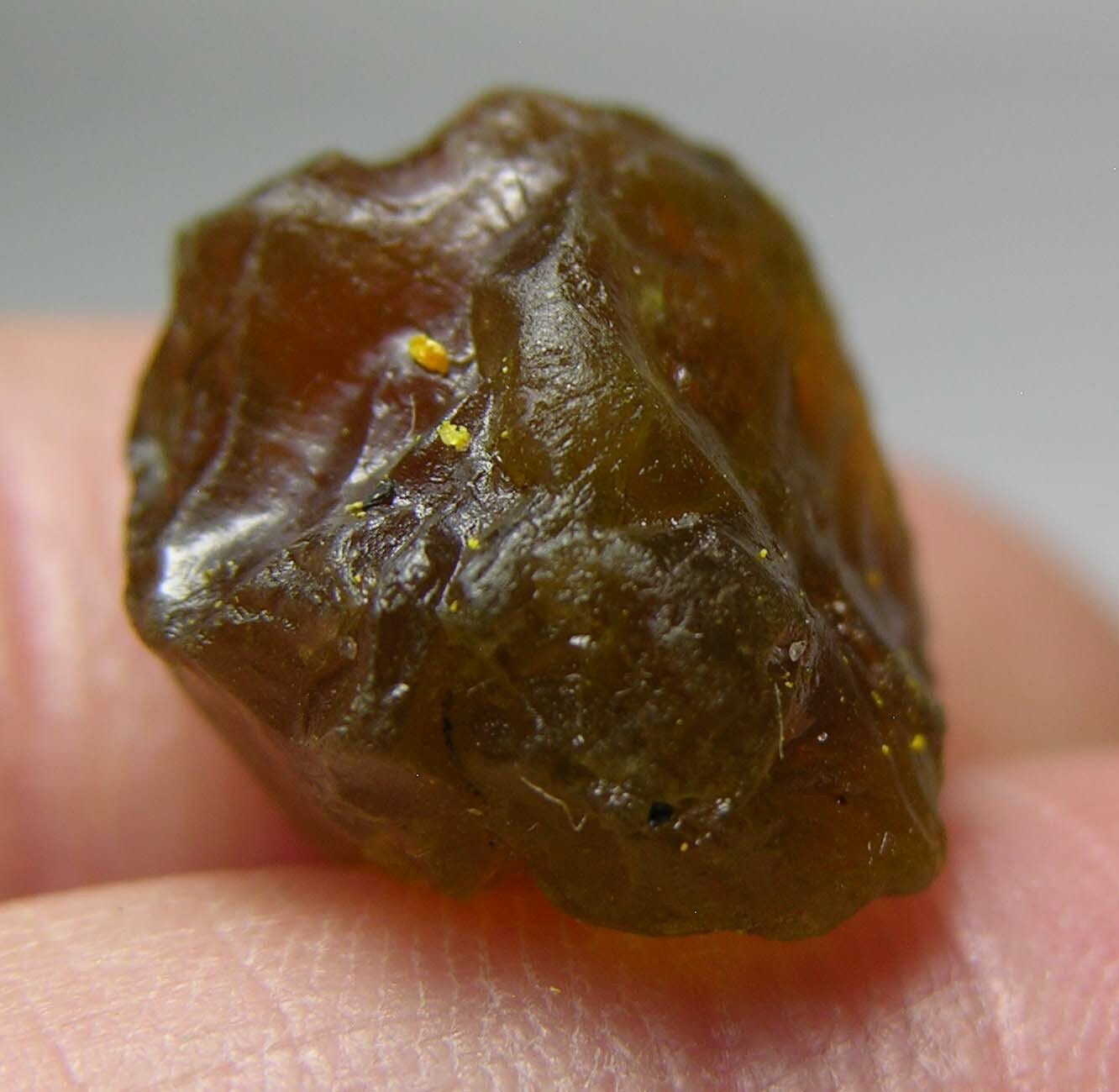 13.70ct Vietnam Dac Lak 100% Natural Rough Peridot Crystal Specimen 15mm 2.70g