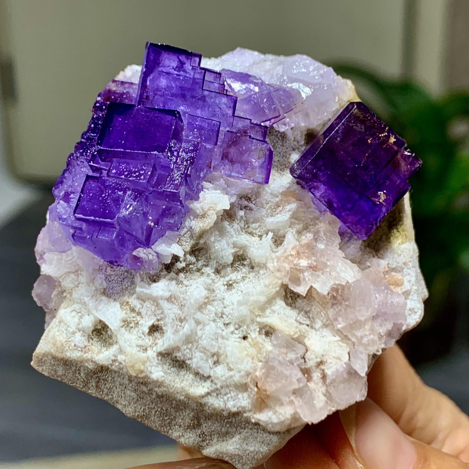 118G Natural purple framed cubic fluorite mineral specimen/Inner Mongolia–